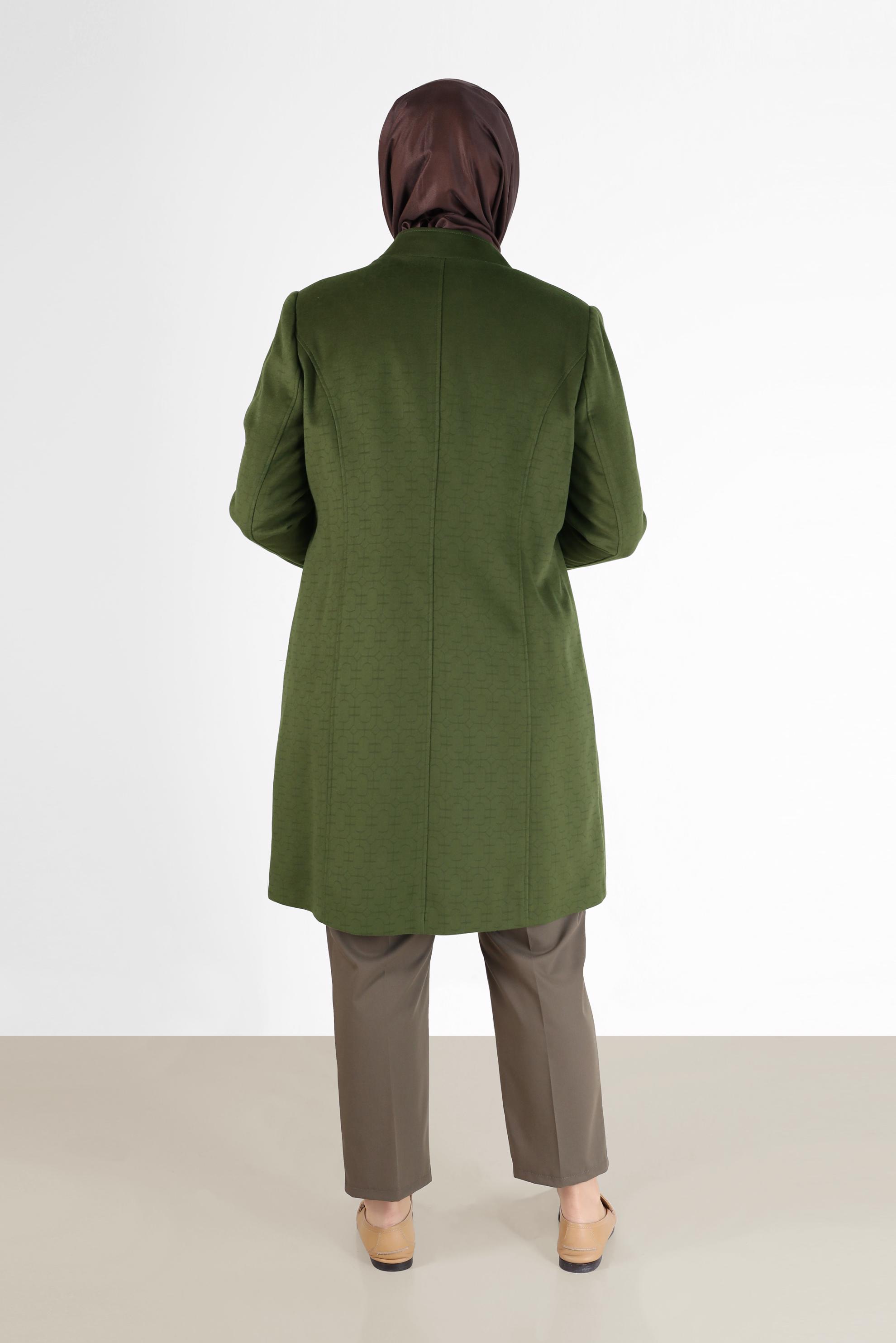 Tesettür giyim YEŞİL HAKİM YAKA KENDİNDEN DESENLİ KABAN 9610 