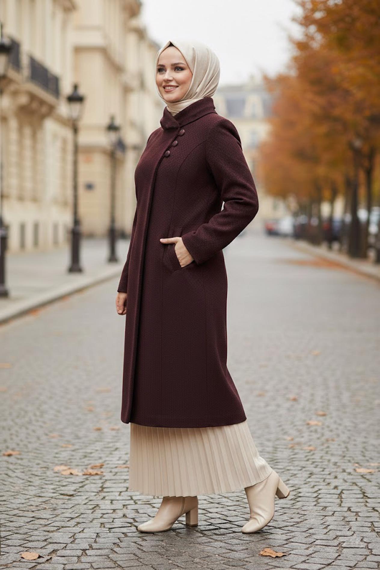Tesettür giyim BORDO DÜĞME DETAYLI KENDİNDEN DESENLİ KABAN 9611
