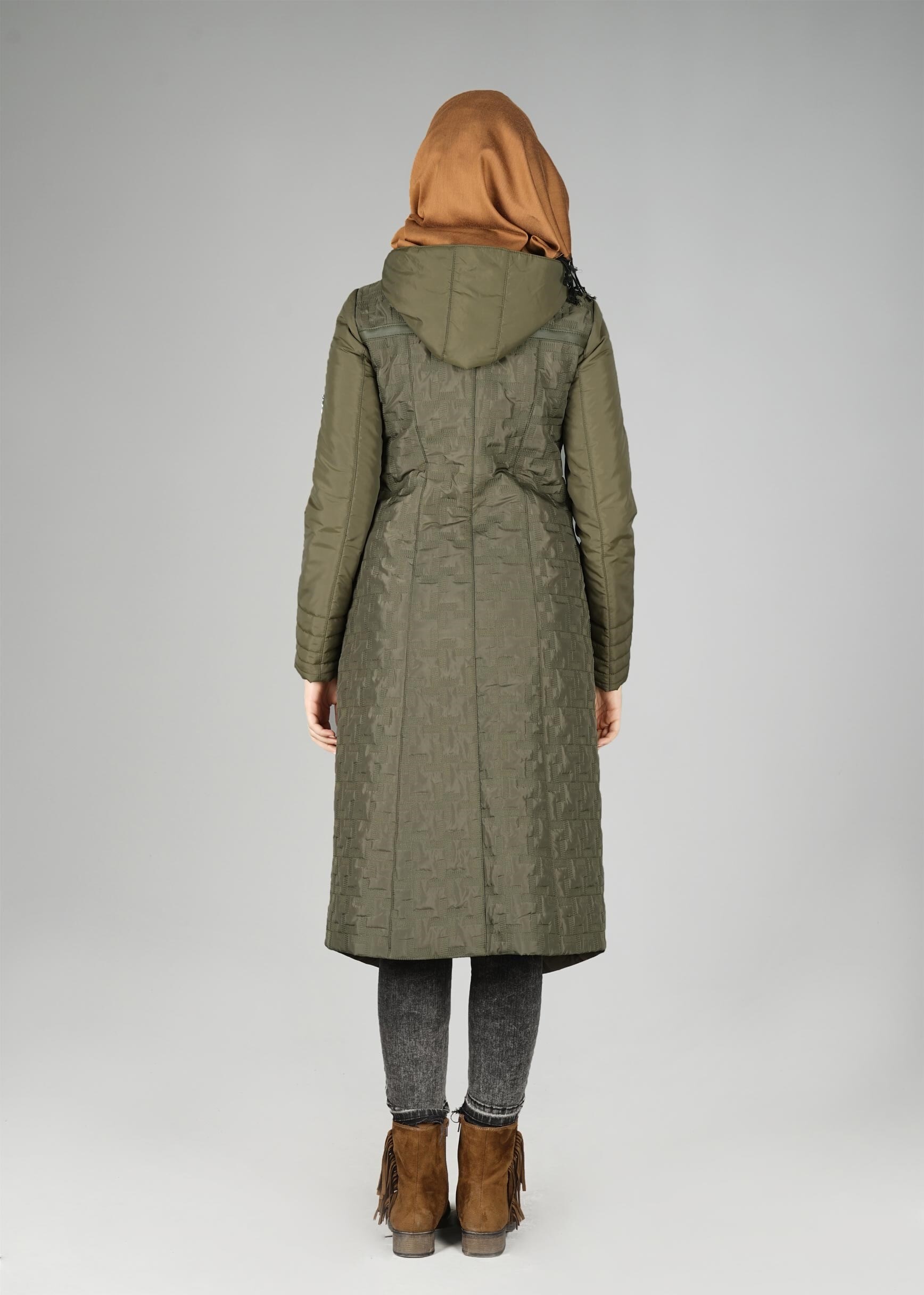 Tesettür giyim HAKİ KAPÜŞONLU FERMUARLI KABAN 9612