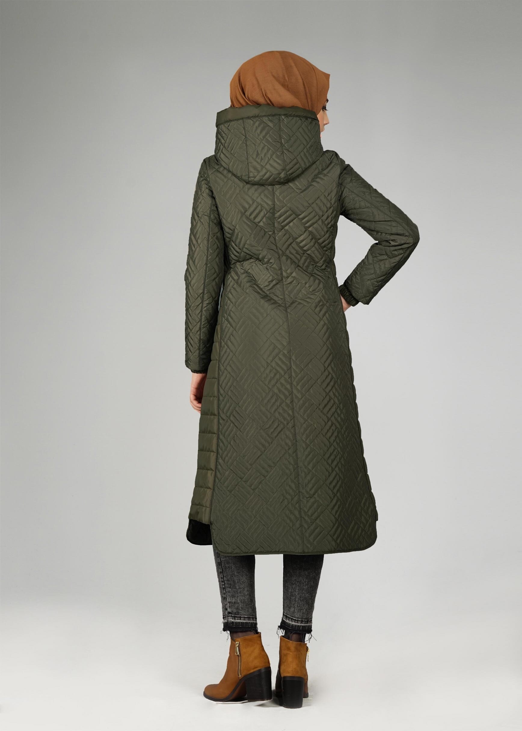 Tesettür giyim HAKİ KAPÜŞONLU FERMUARLI KABAN 9613