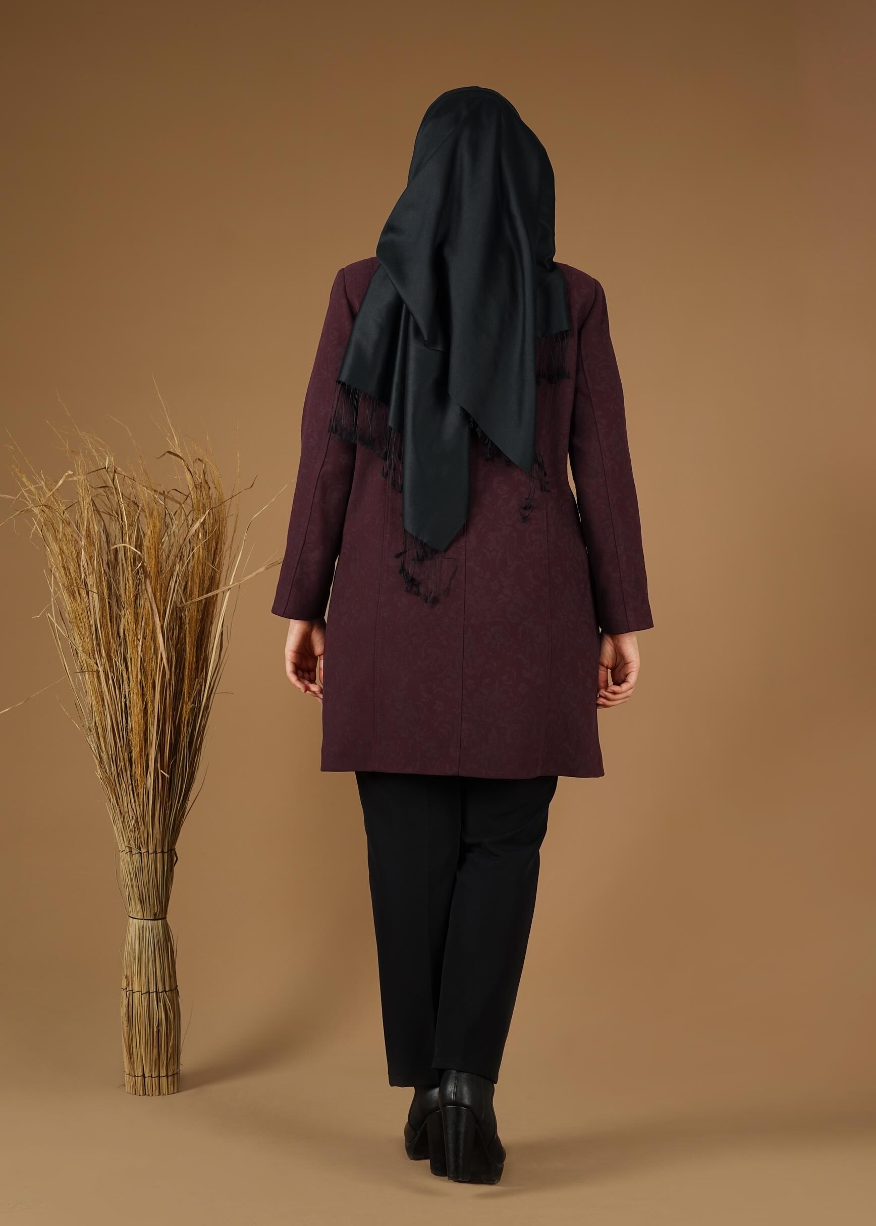 Tesettür giyim BORDO DÜĞME DETAYLI CEPLİ KABAN 9619