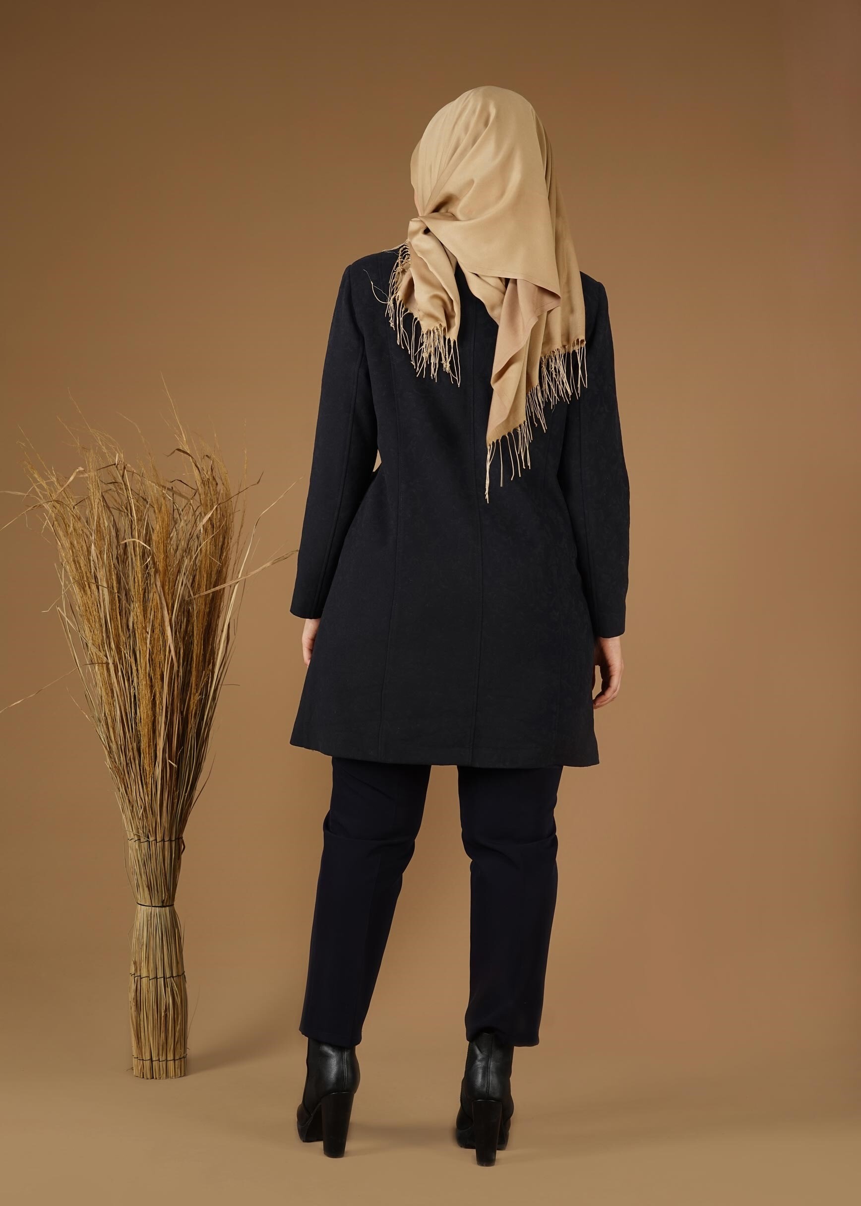 Tesettür giyim LACİVERT DÜĞME DETAYLI CEPLİ KABAN 9619