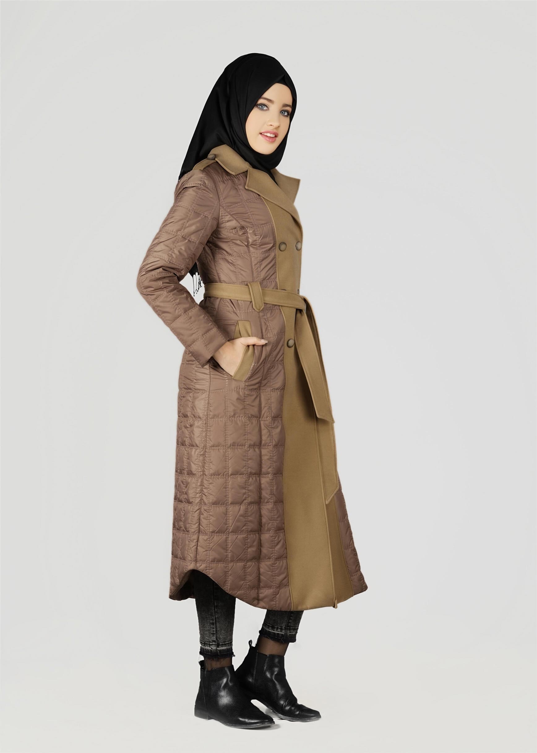 Tesettür giyim KAHVE KAPİTONE DESENLİ KRUVAZE YAKA KABAN 9621