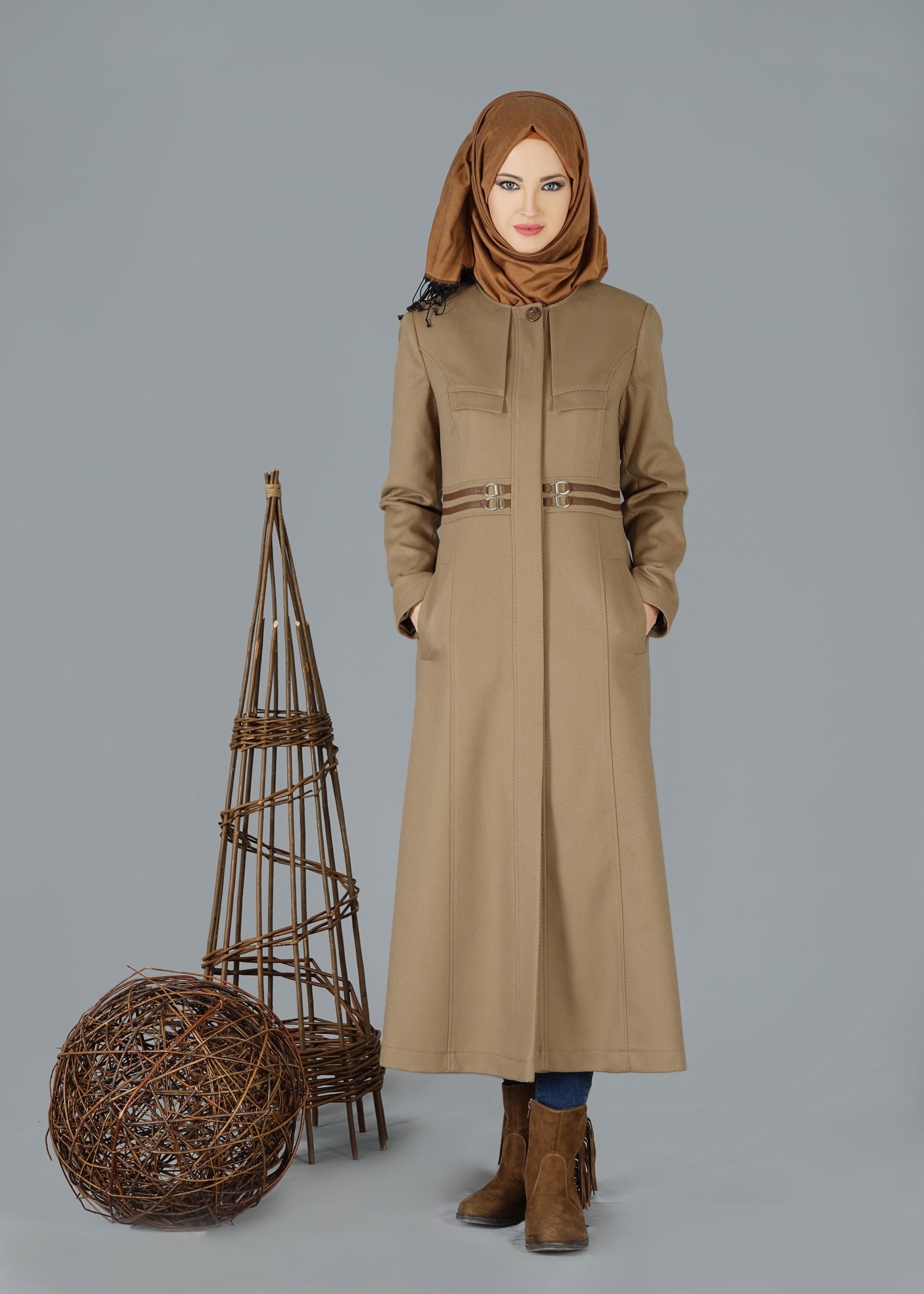 Tesettür giyim KAHVE GİZLİ DÜĞMELİ MANTO 9452