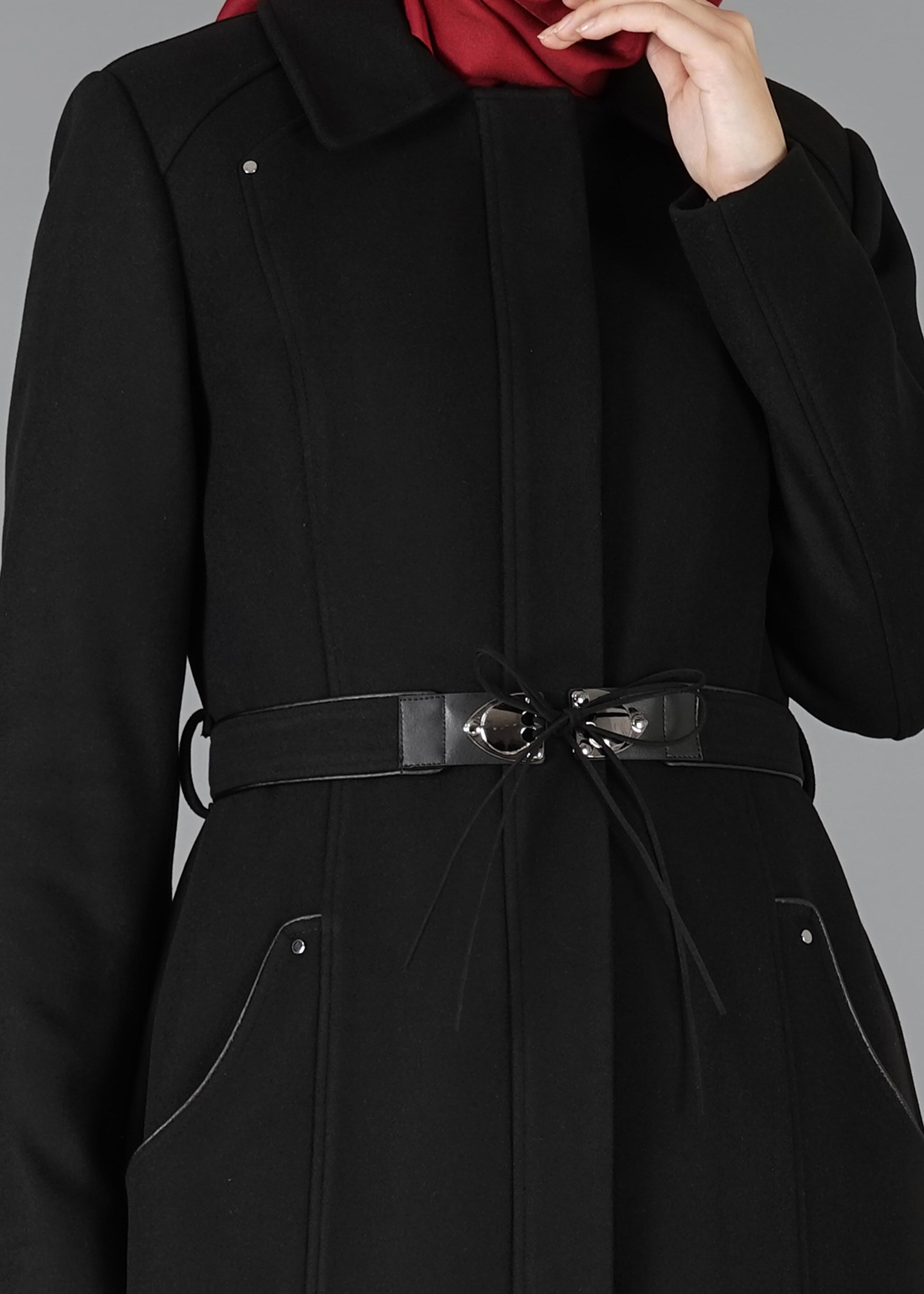 Tesettür giyim SİYAH CEP DETAYLI KUŞAKLI MANTO 9455