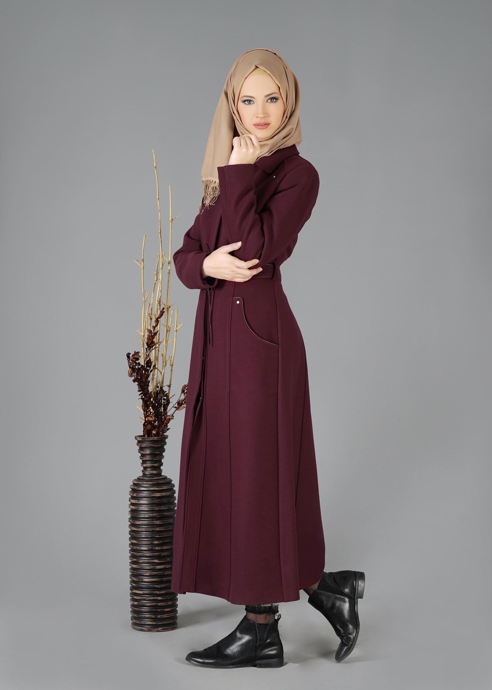 Tesettür giyim BORDO CEP DETAYLI KUŞAKLI MANTO 9455