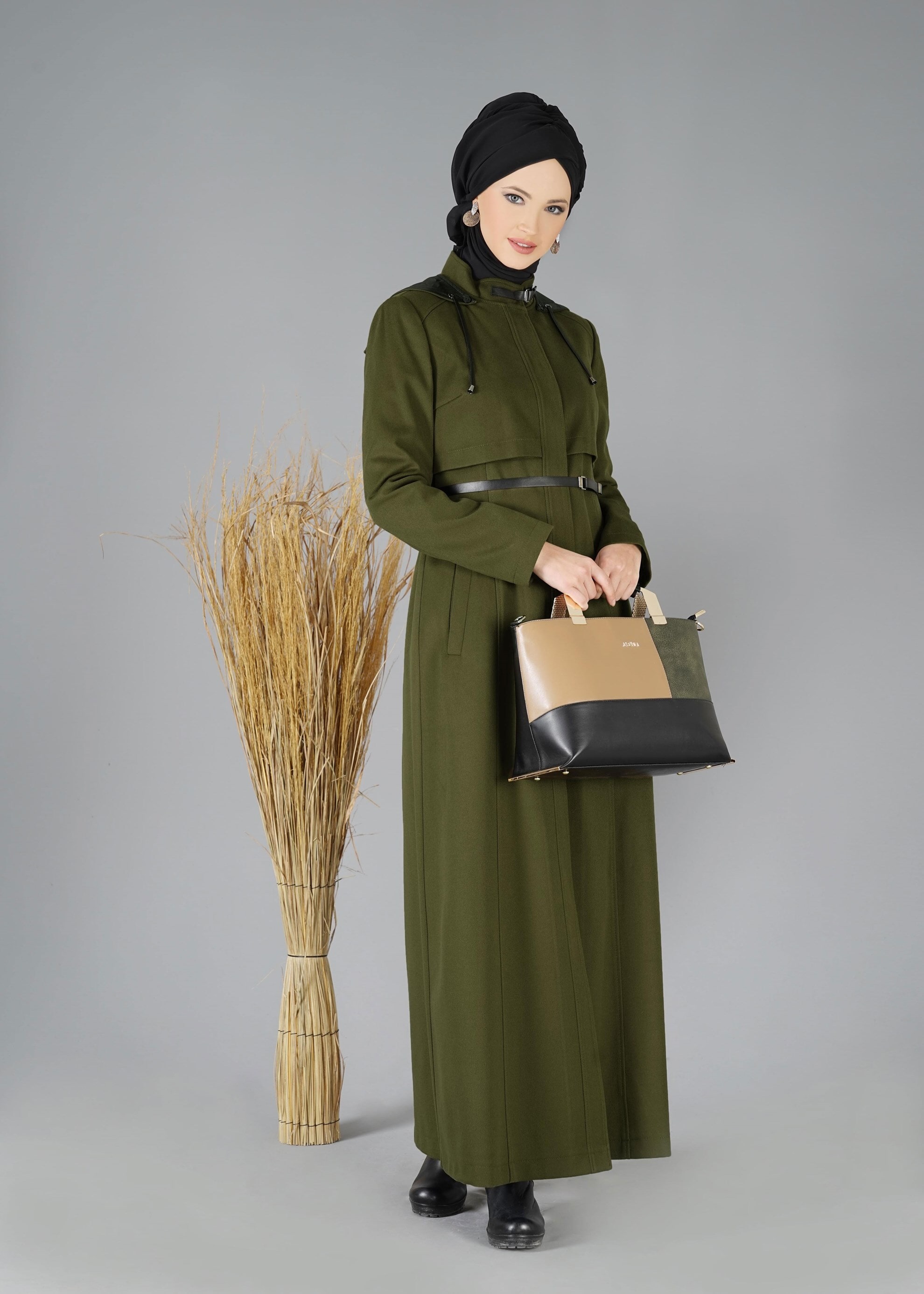 Tesettür giyim YEŞİL KAPÜŞONLU KAŞE MANTO 9466