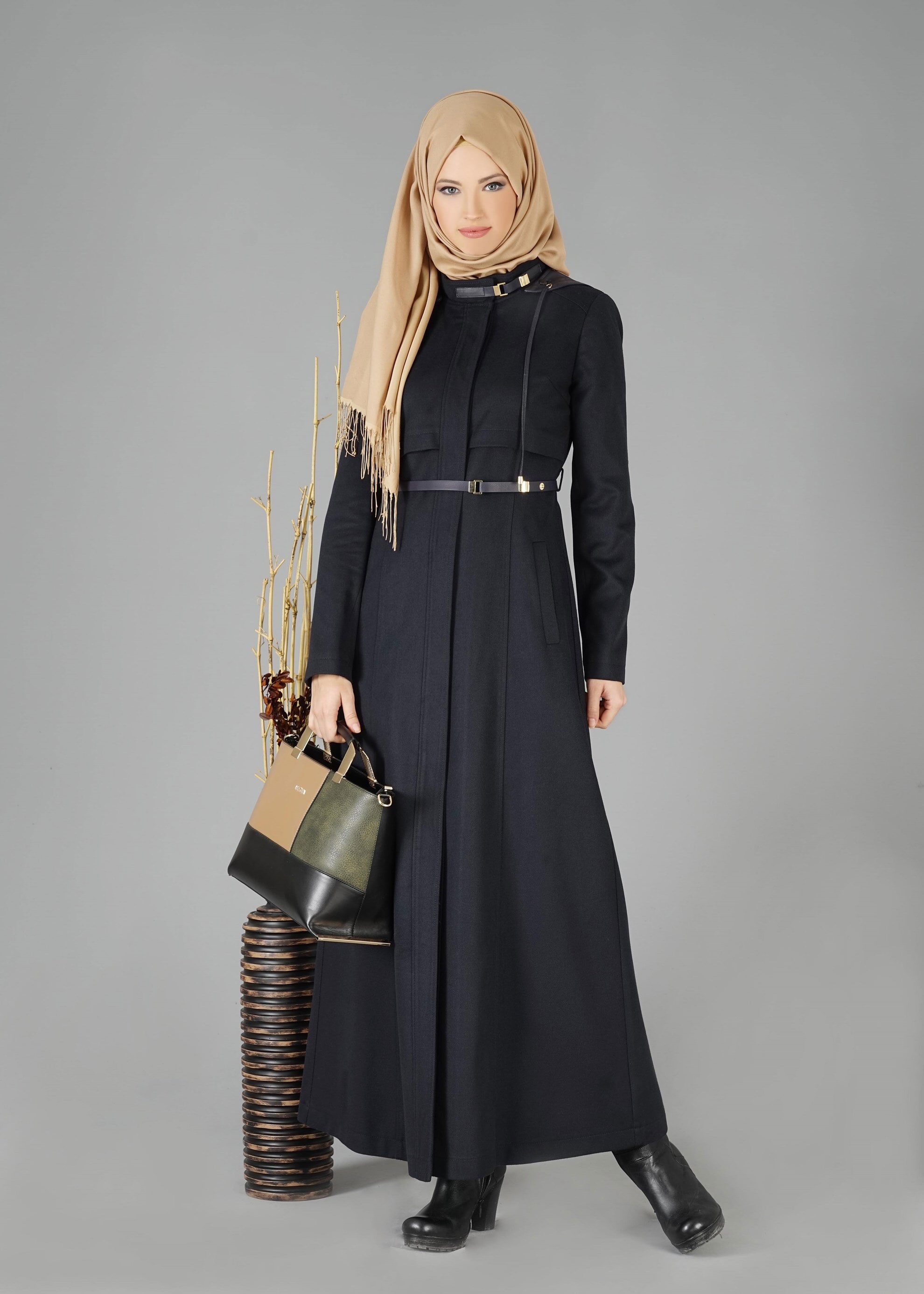 Tesettür giyim LACİVERT KAPÜŞONLU KAŞE MANTO 9466