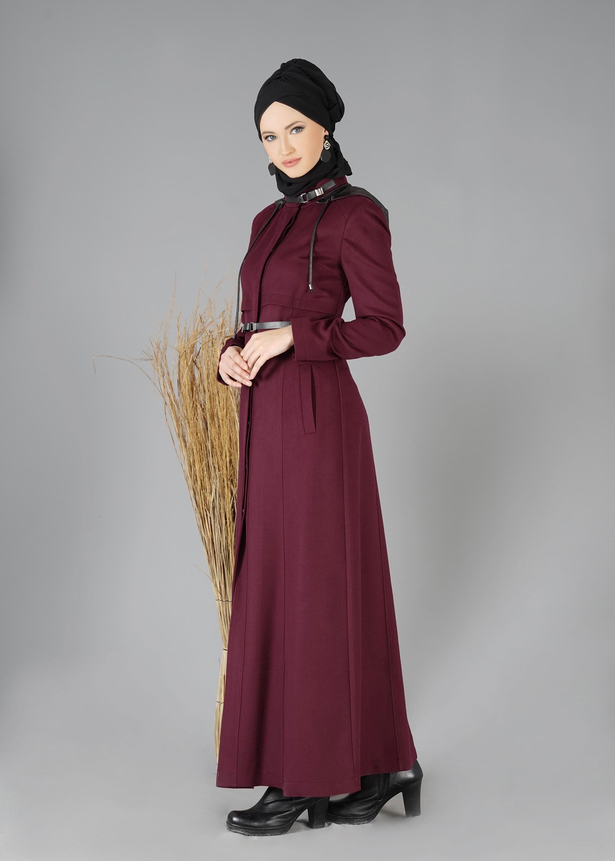 Tesettür giyim MOR KAPÜŞONLU KAŞE MANTO 9466