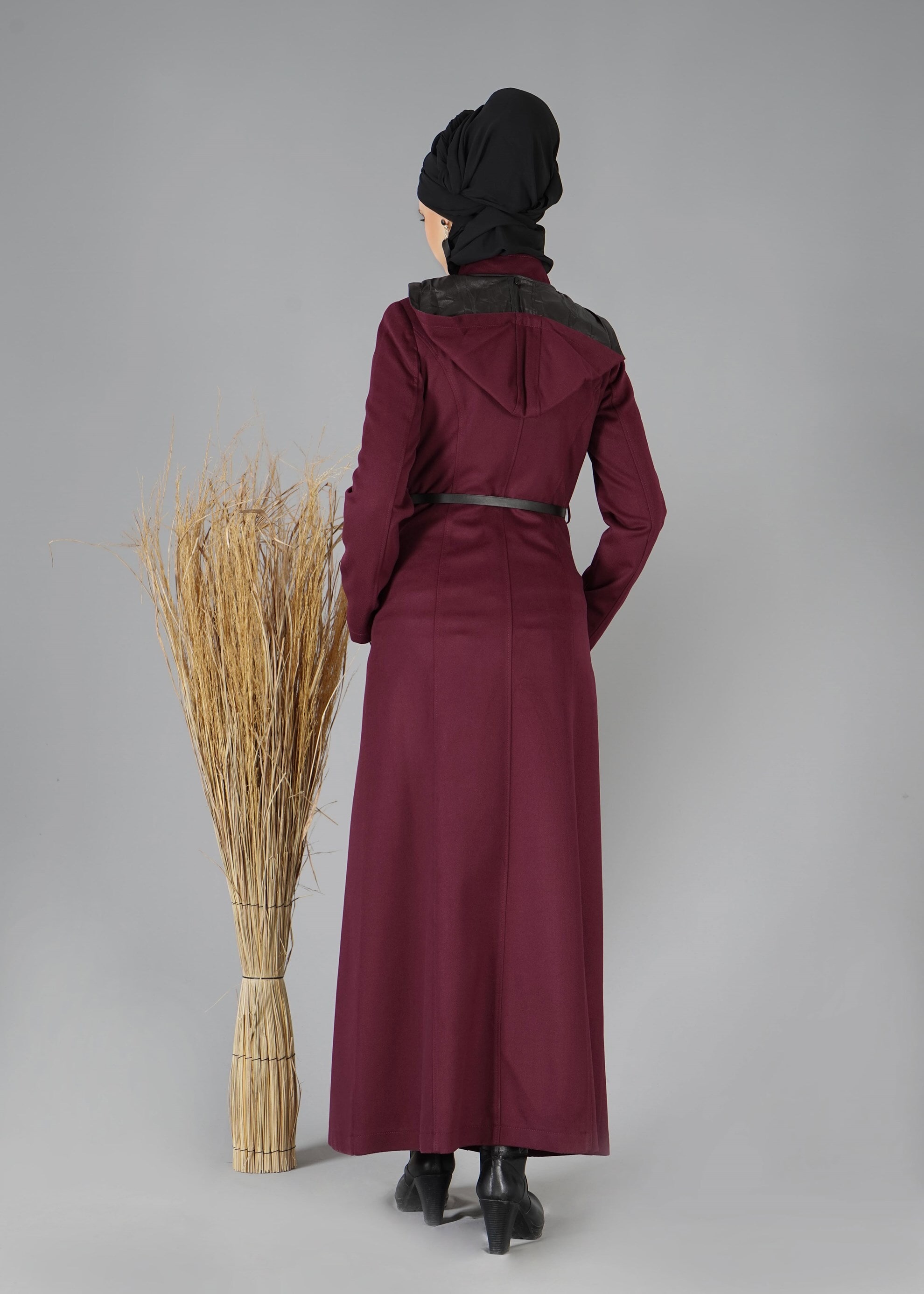 Tesettür giyim MOR KAPÜŞONLU KAŞE MANTO 9466