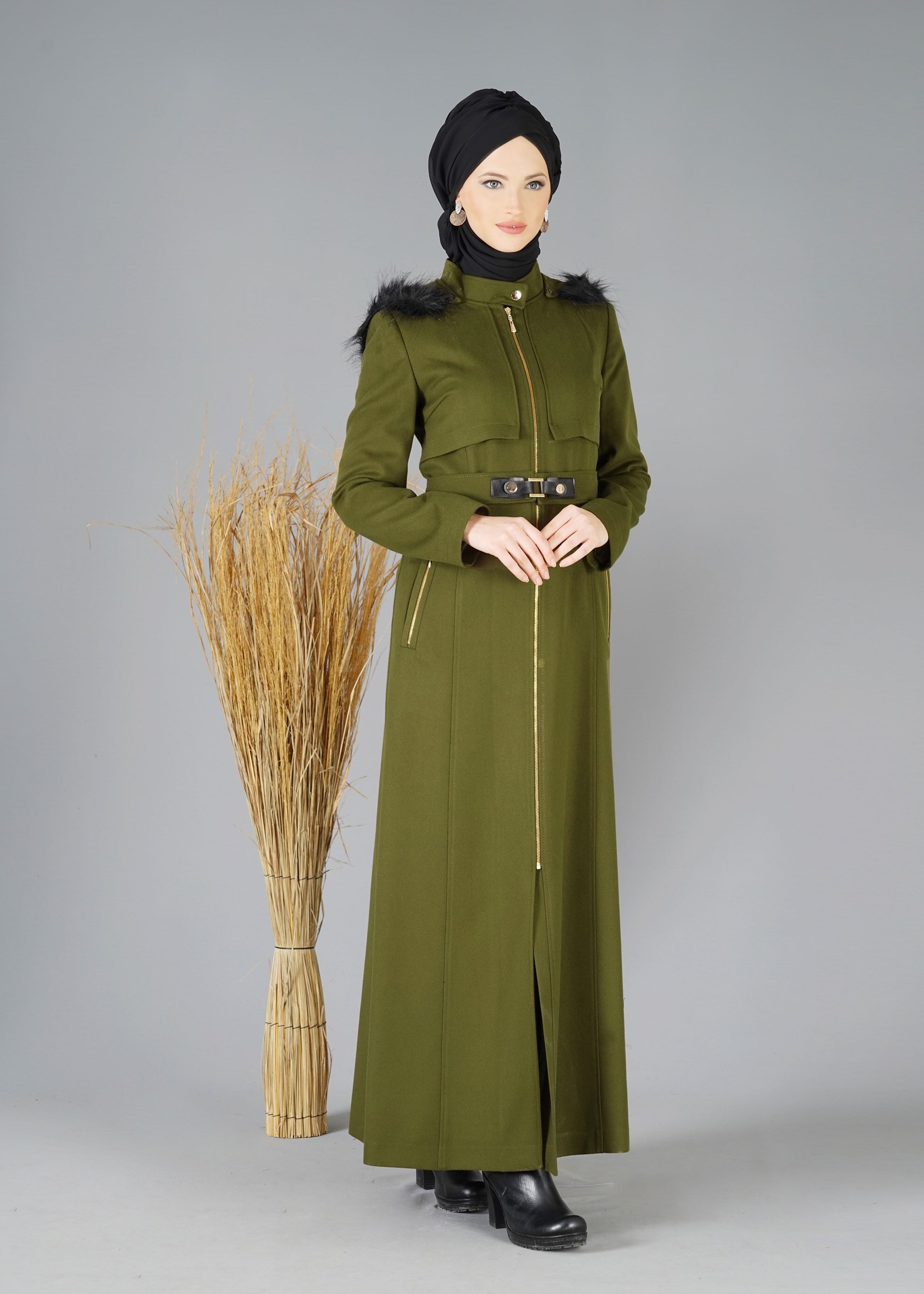 Tesettür giyim YEŞİL KAPÜŞONLU FERMUARLI MANTO 9467