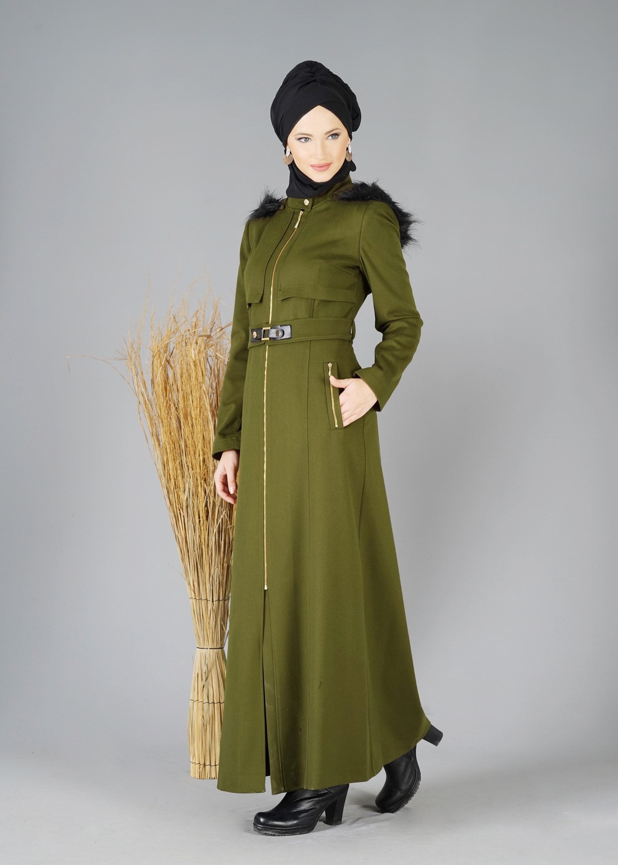Tesettür giyim YEŞİL KAPÜŞONLU FERMUARLI MANTO 9467