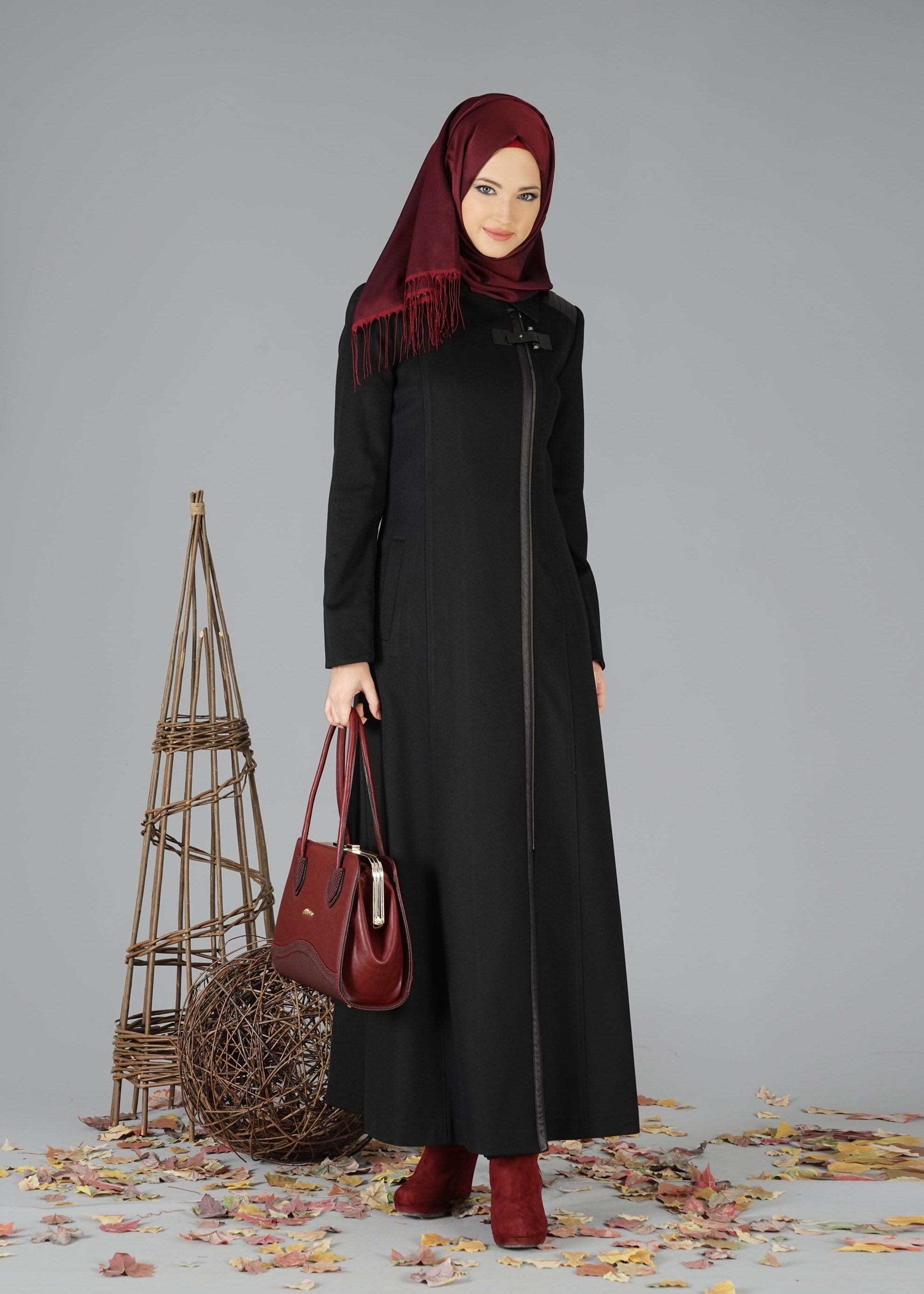 Tesettür giyim SİYAH FERMUARLI MANTO 9468