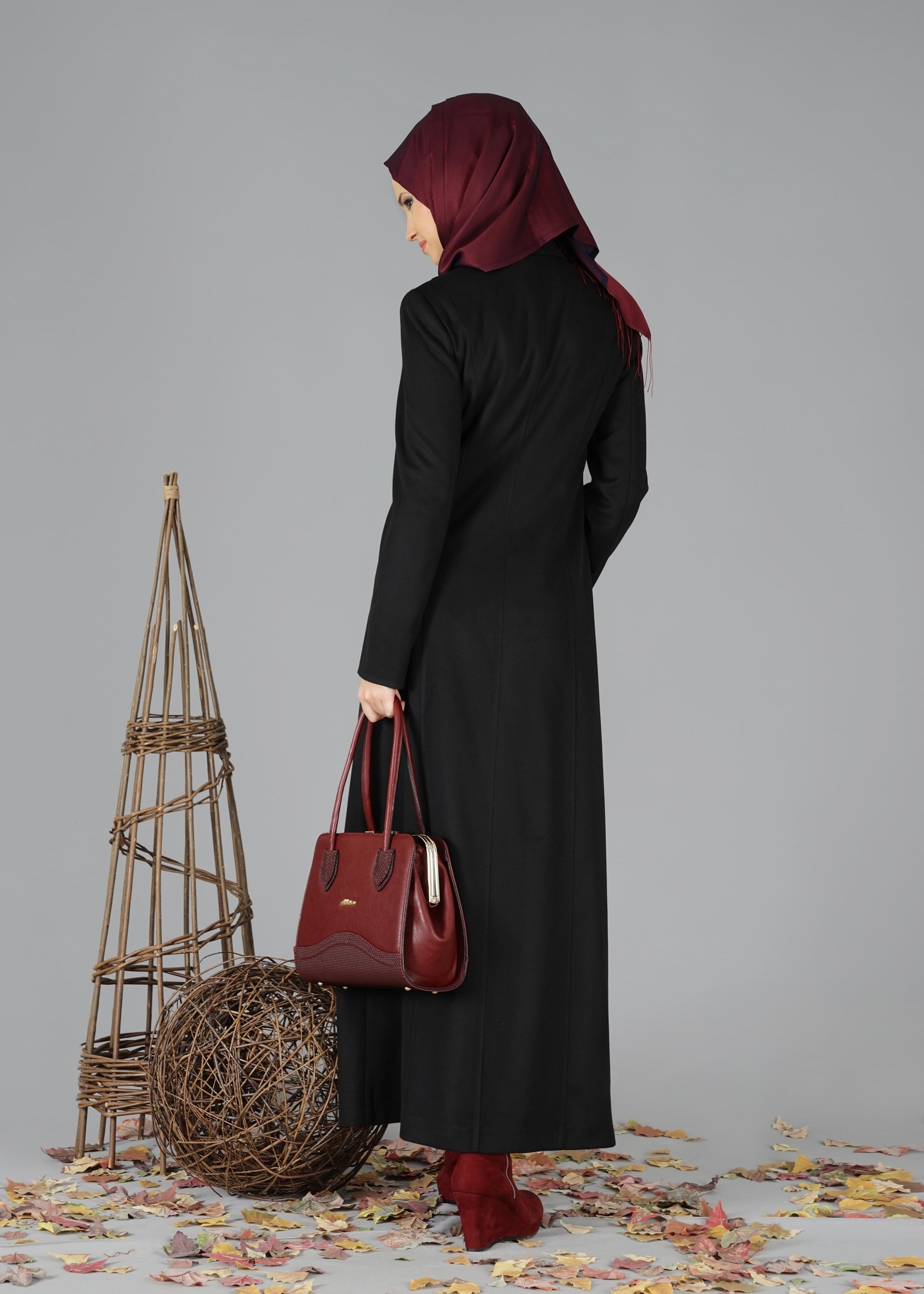 Tesettür giyim SİYAH FERMUARLI MANTO 9468