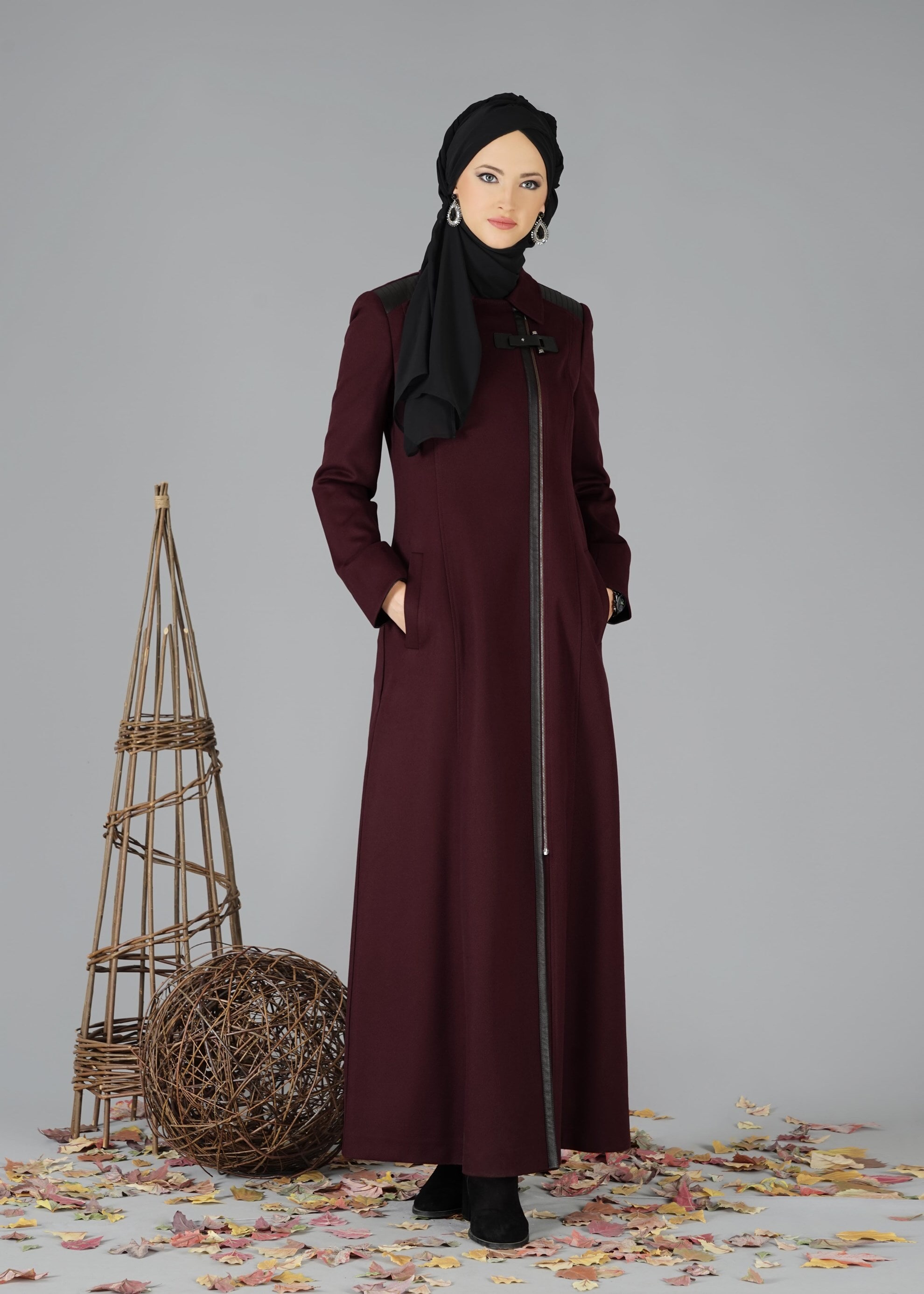 Tesettür giyim BORDO FERMUARLI MANTO 9468