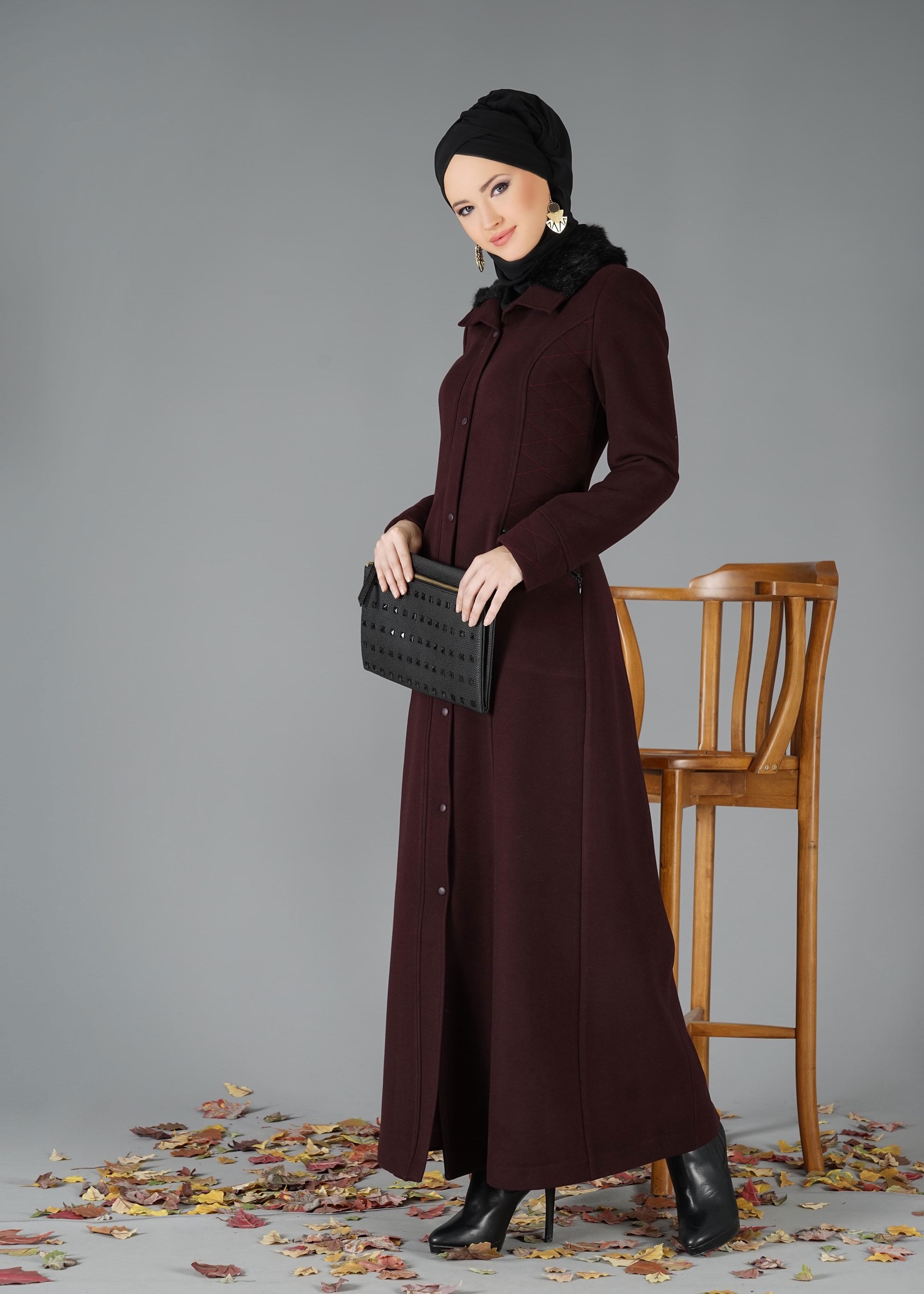 Tesettür giyim MÜRDÜM YAKASI KÜRKLÜ KAŞE MANTO 9487
