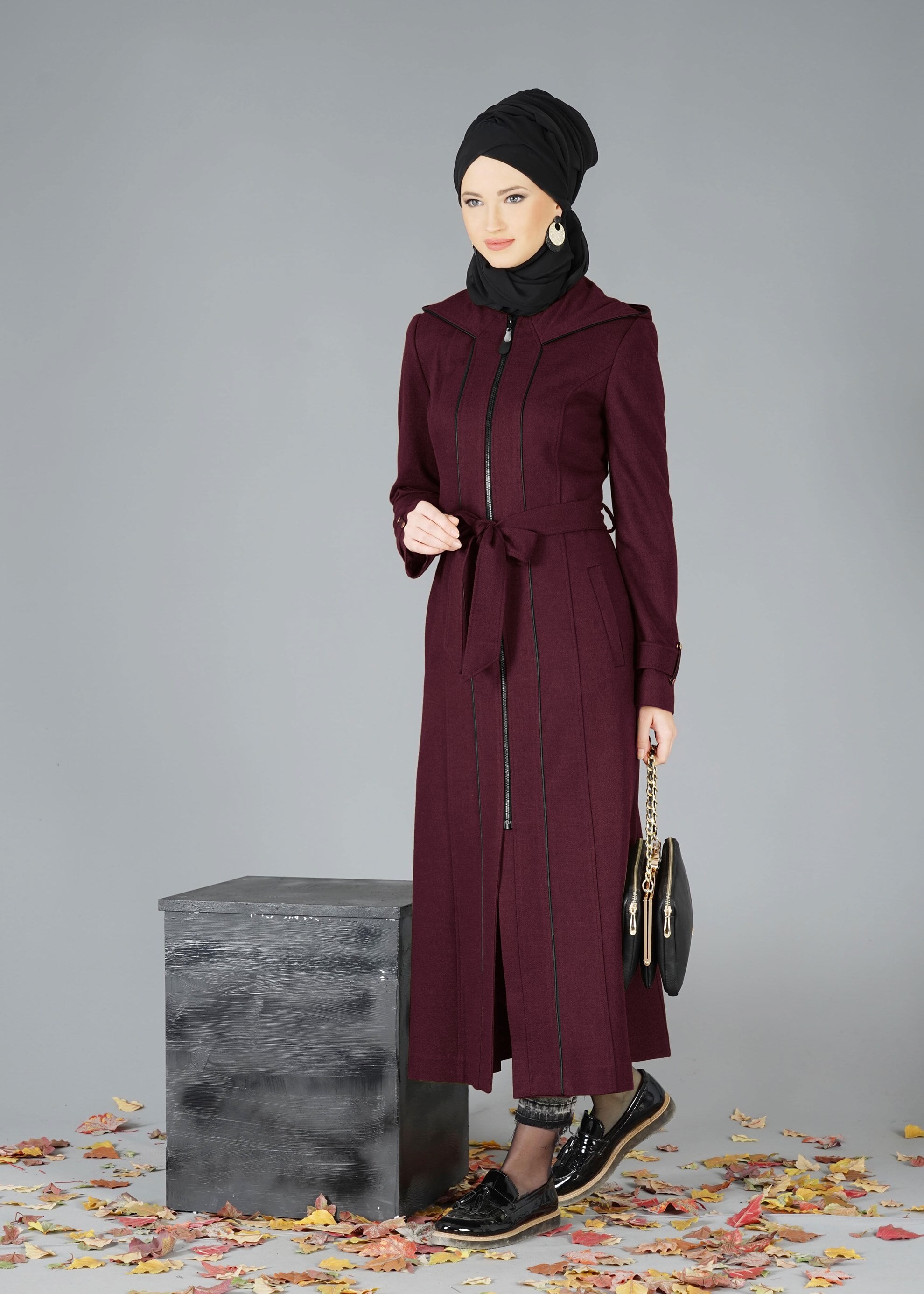 Tesettür giyim MÜRDÜM FERMUARLI KAPÜŞONLU MANTO 9499