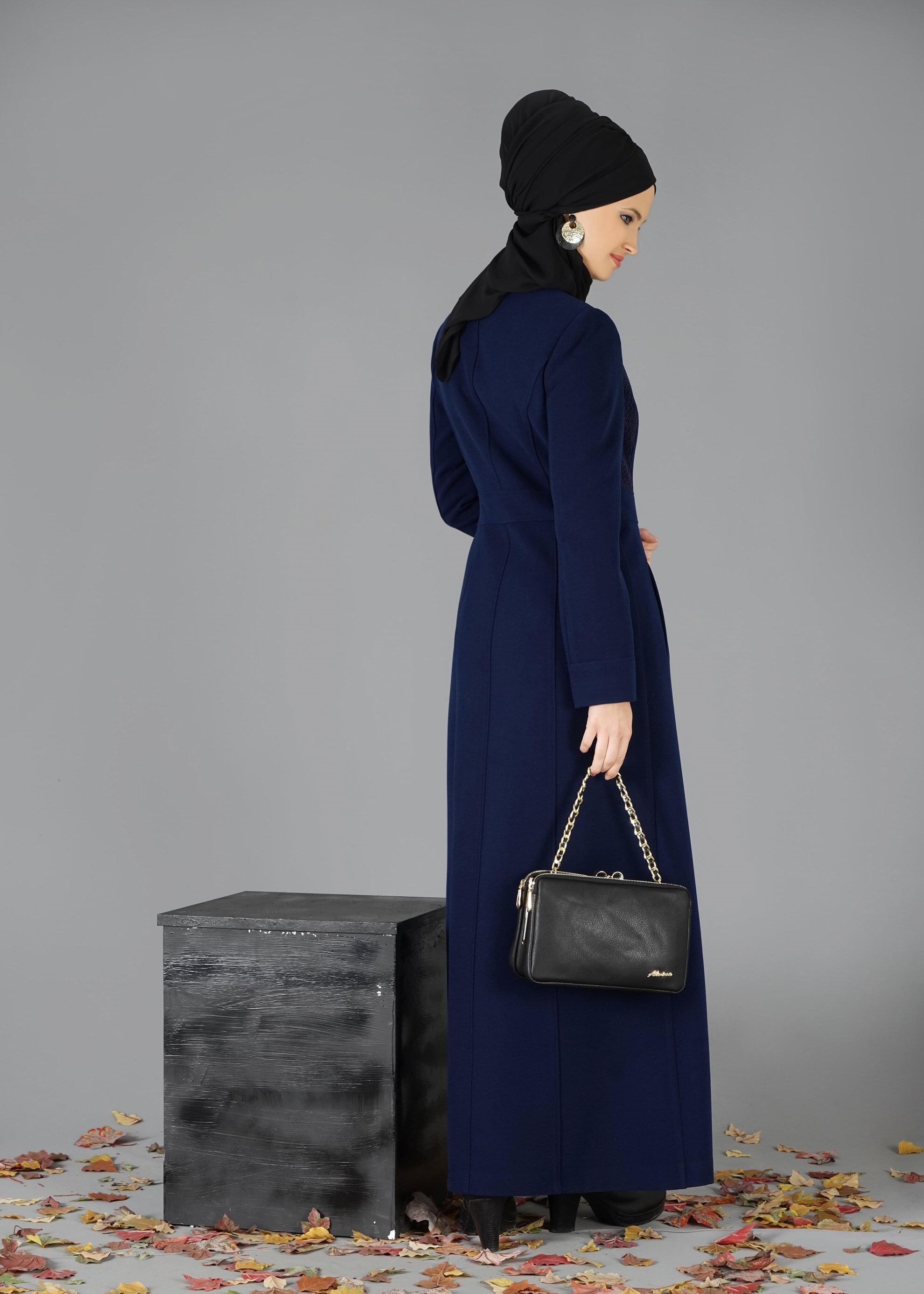 Tesettür giyim LACİVERT FERMUARLI DÜĞMELİ MANTO 9525
