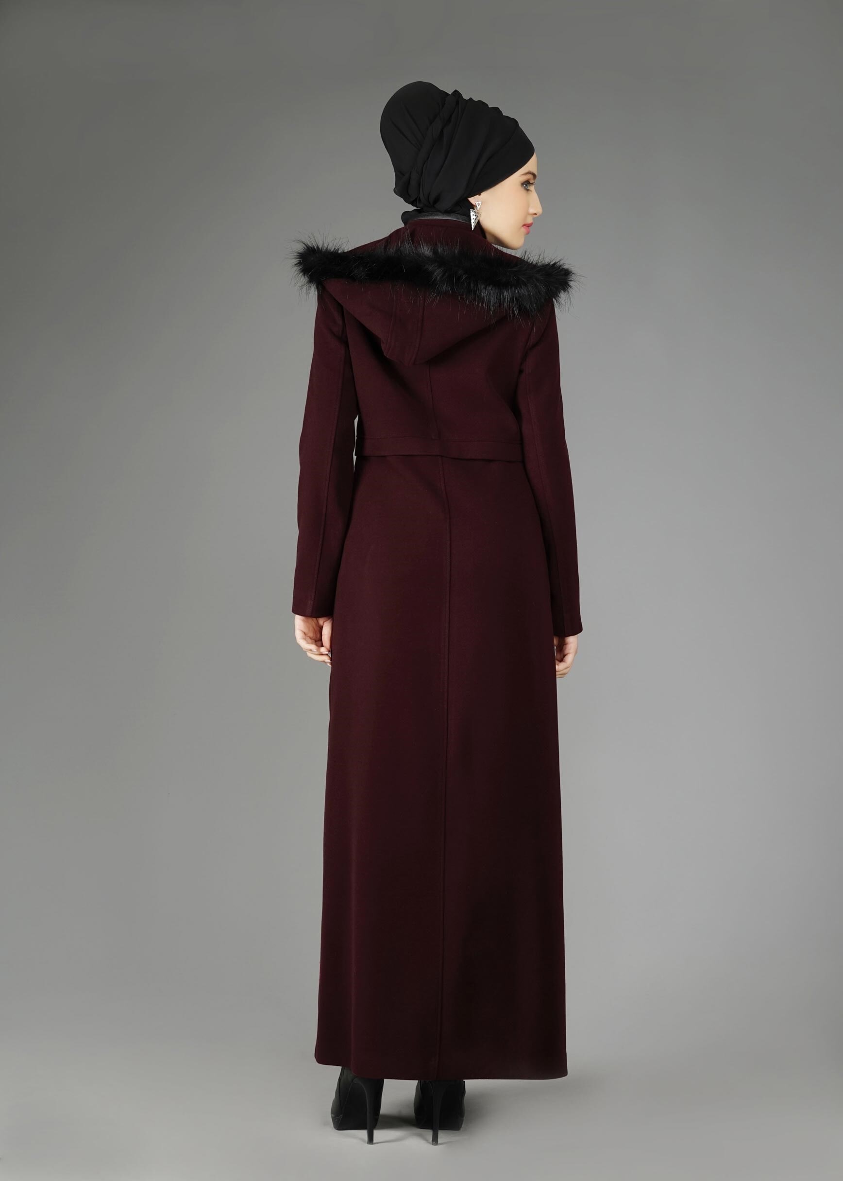 Tesettür giyim BORDO KAPÜŞONLU KAŞE KABAN 9568