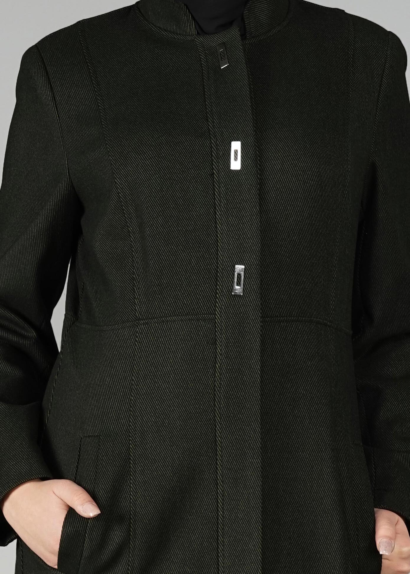 Tesettür giyim HAKİ HAKİM YAKA MANTO 9570