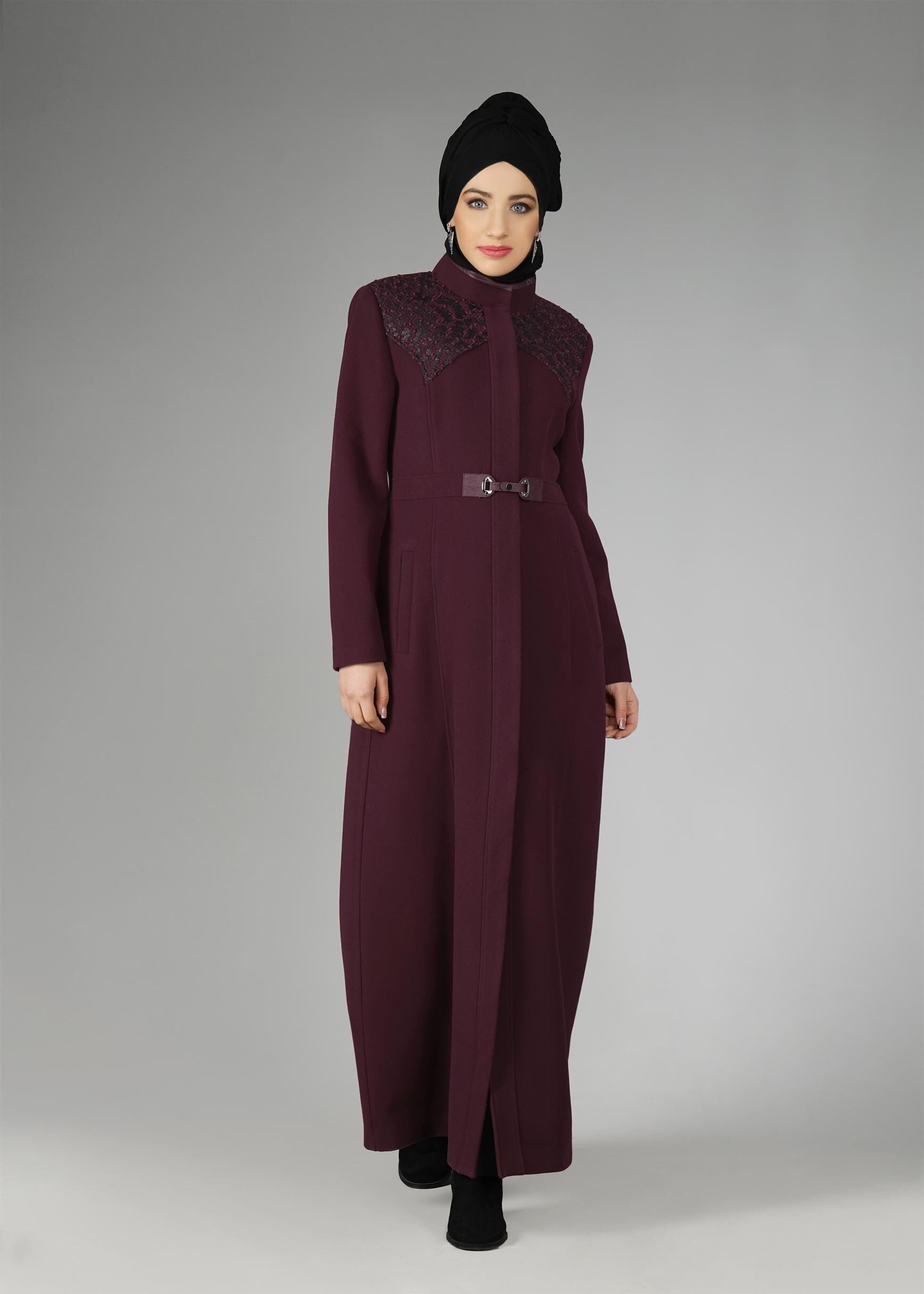 Tesettür giyim MÜRDÜM OMUZ DETAYLI KAŞE MANTO 9572