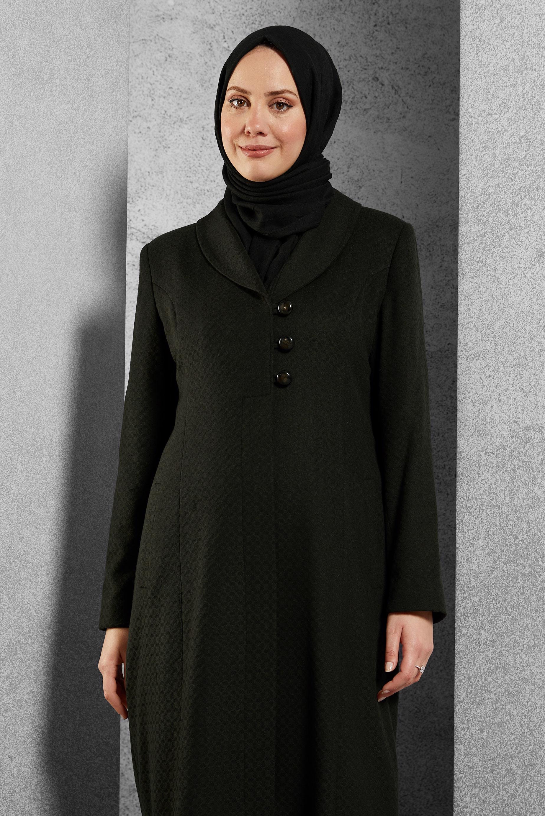Tesettür giyim HAKİ DÜĞMELİ MANTO 9574
