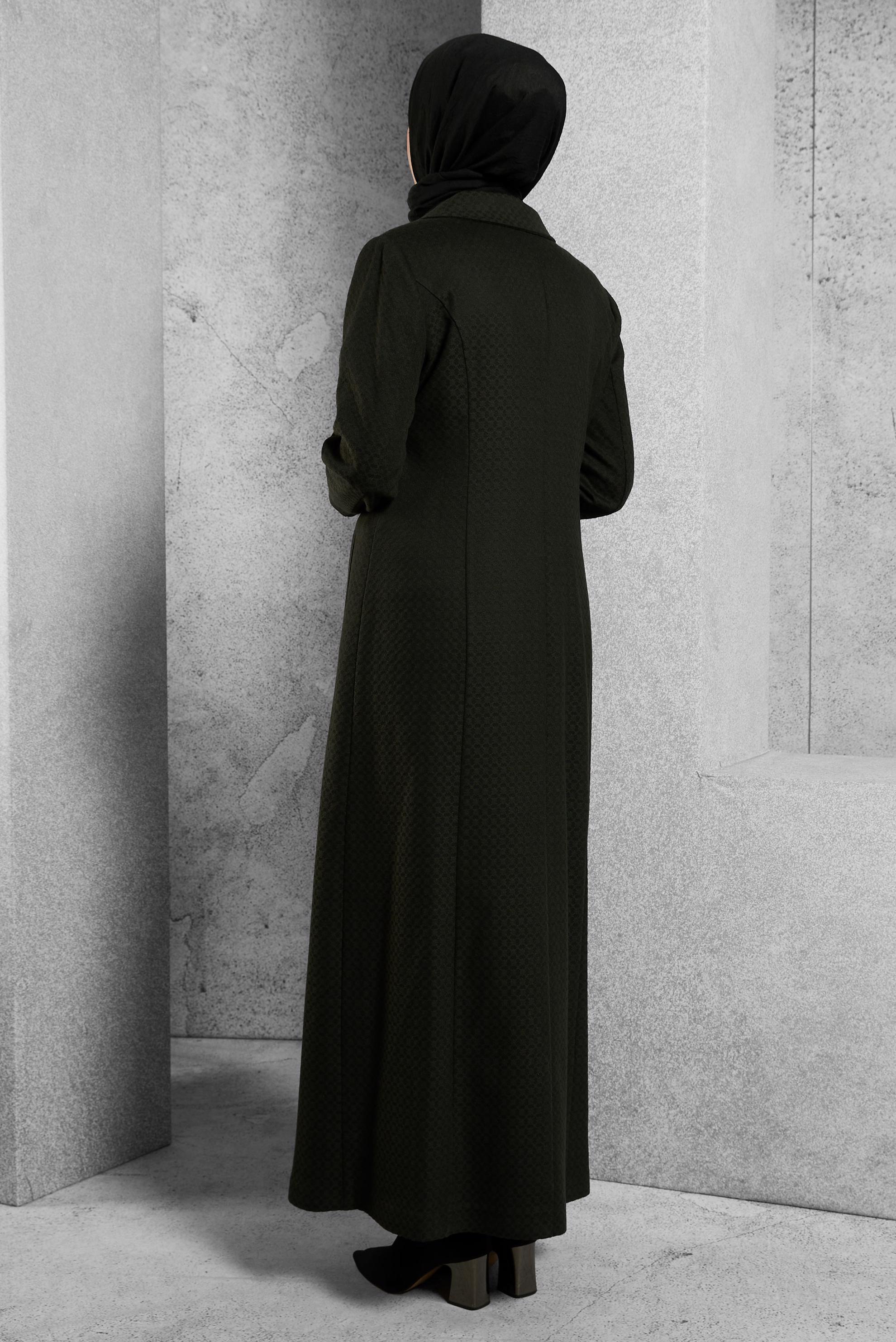 Tesettür giyim HAKİ DÜĞMELİ MANTO 9574