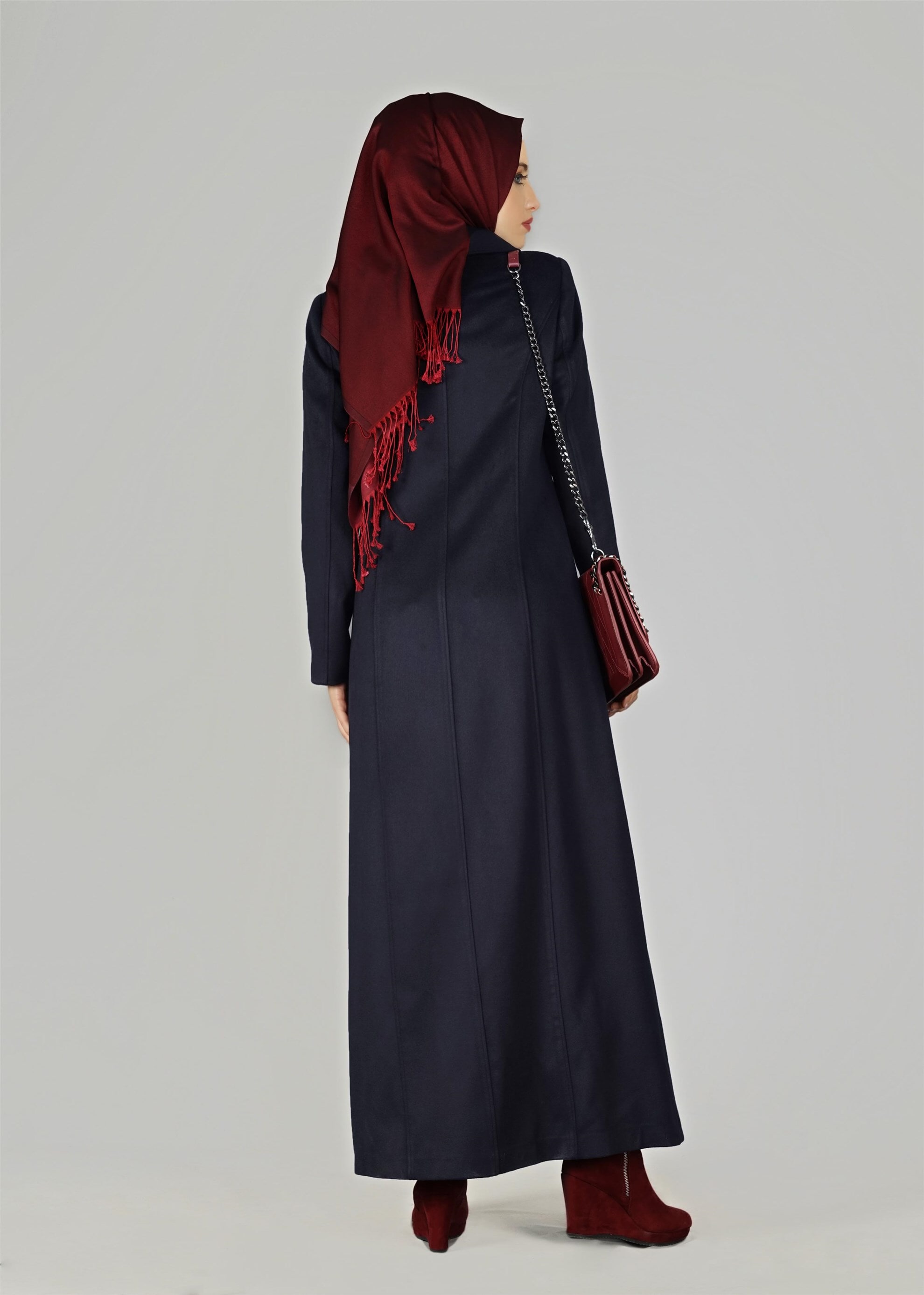 Tesettür giyim LACİVERT YAKA DETAYLI CEPLİ MANTO 9582