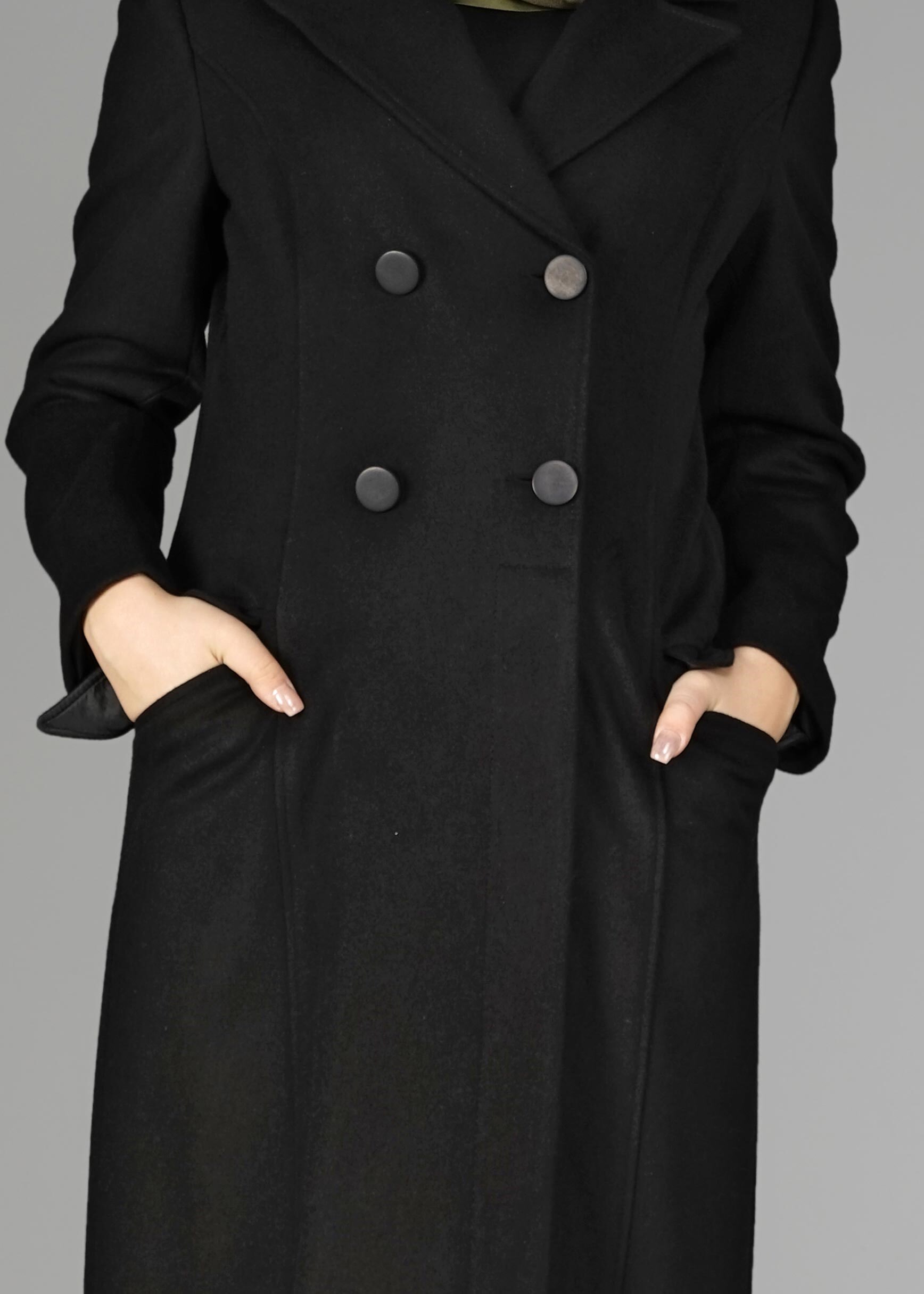 Tesettür giyim SİYAH CEP DETAYLI DÜĞMELİ MANTO 9583