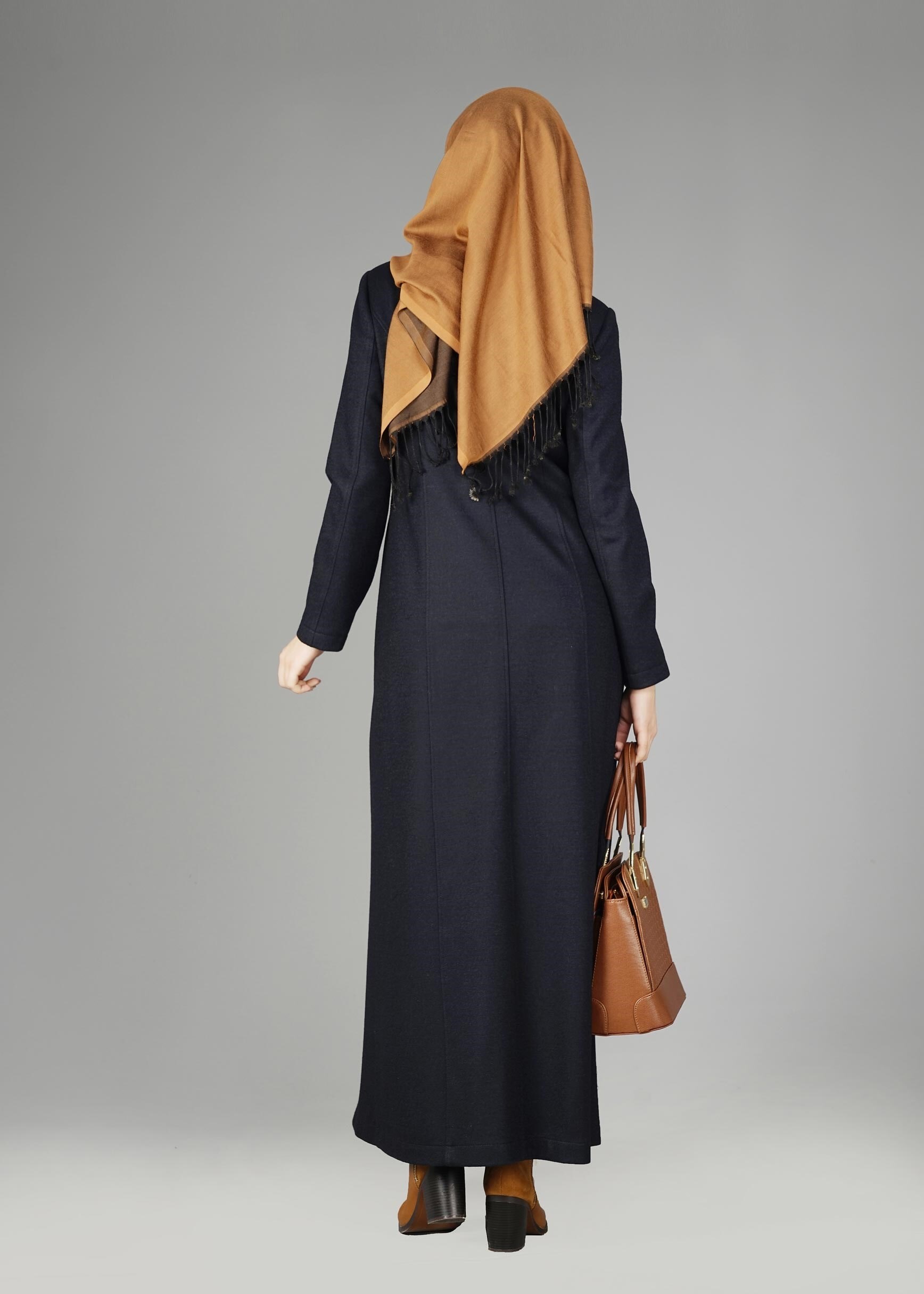 Tesettür giyim LACİVERT BEL KISMI DETAYLI DÜĞMELİ MANTO 9589