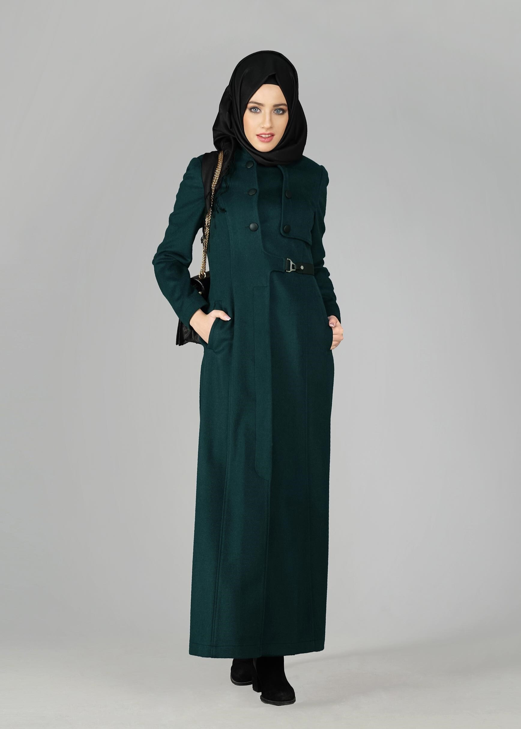 Tesettür giyim YEŞİL DÜĞME DETAYLI MANTO 9590