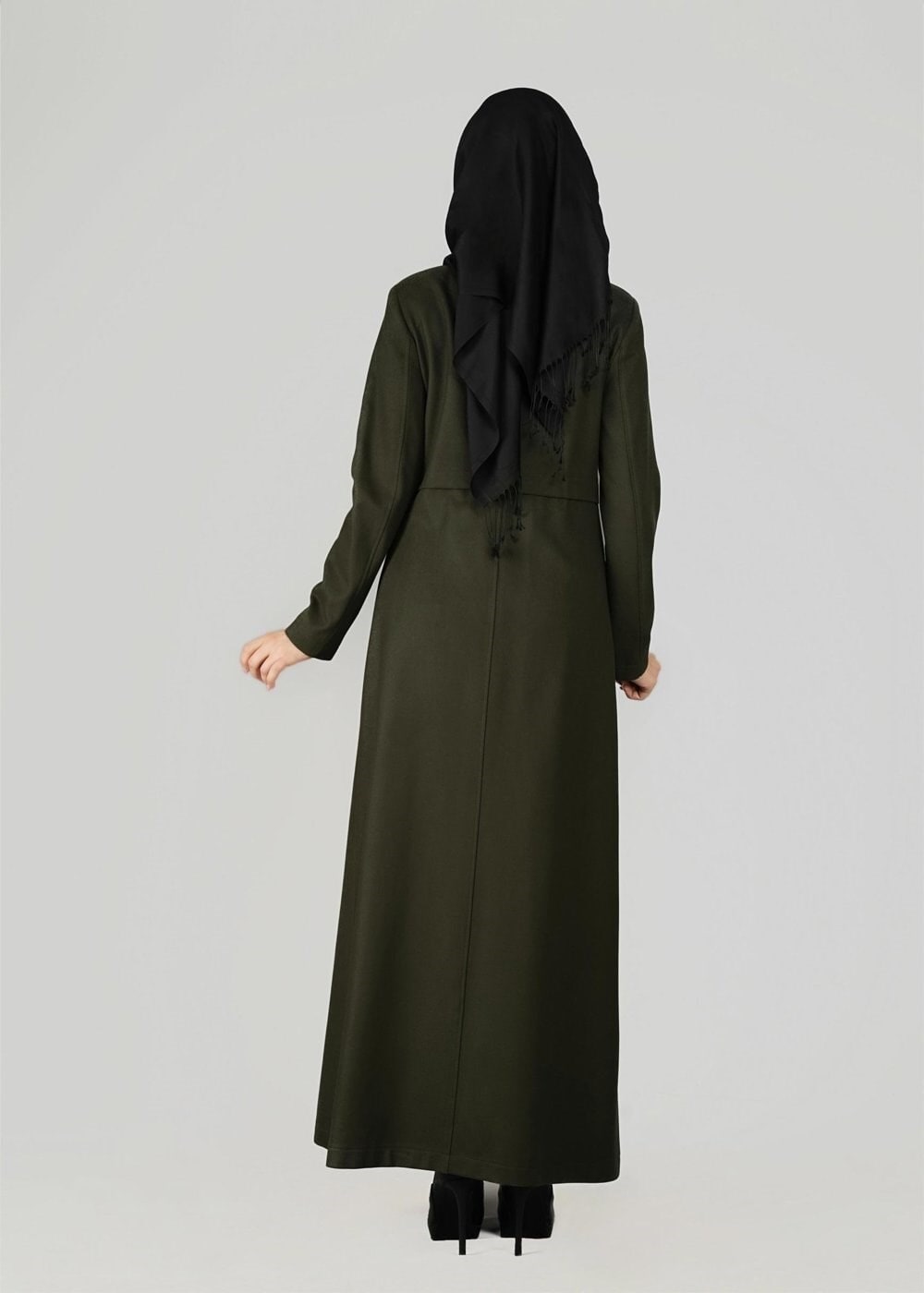 Tesettür giyim HAKİ FERMUARLI CEPLİ MANTO 9602