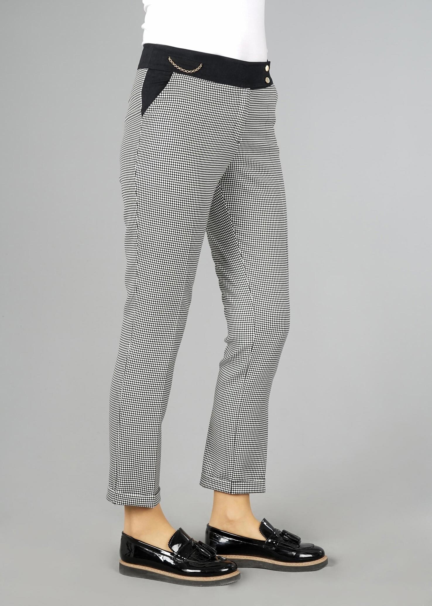 Tesettür giyim SİYAH PÖTİKARE DESENLİ PANTOLON 7057