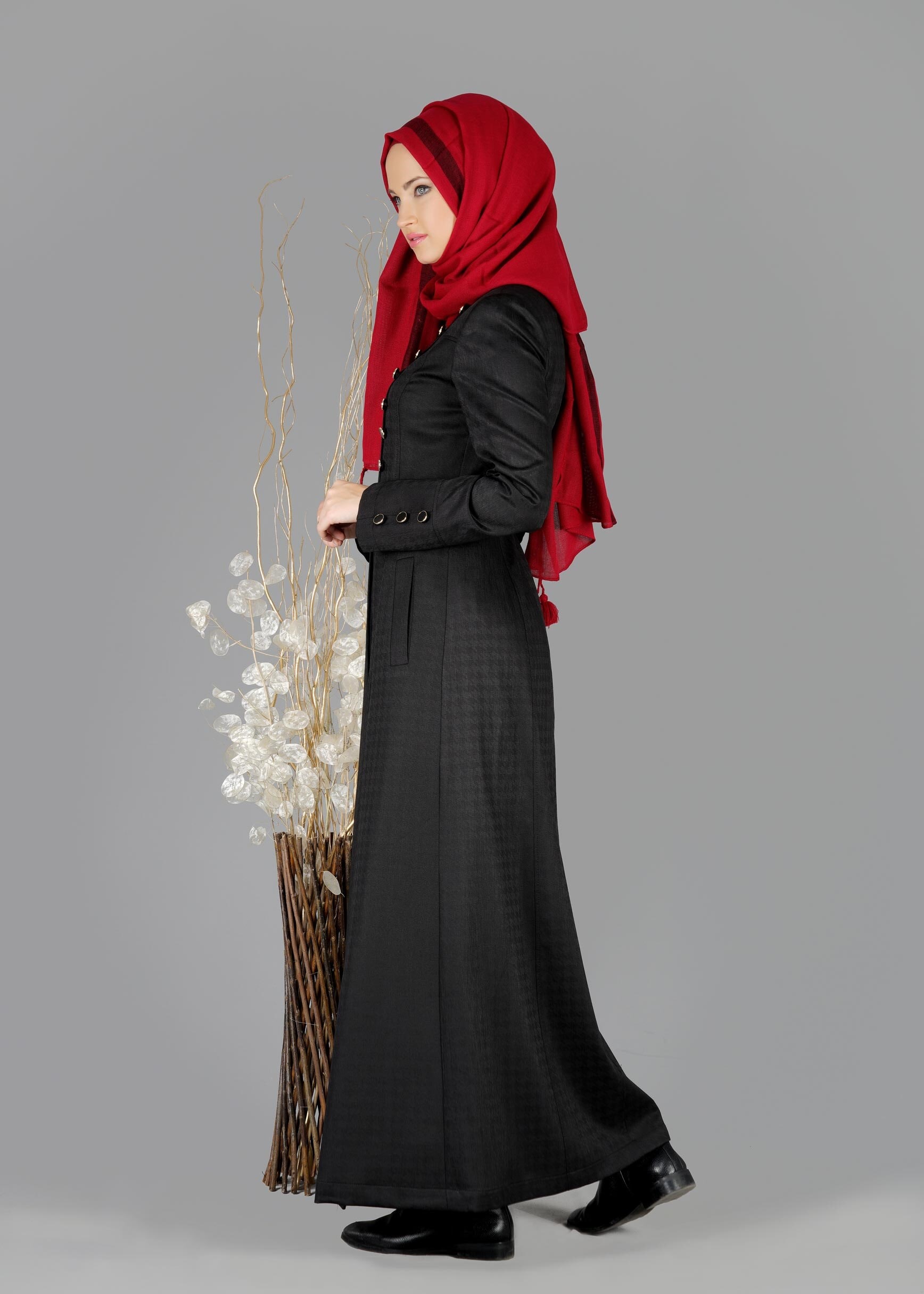 Tesettür giyim SİYAH DÜĞME DETAYLI KEMERLİ PARDESÜ 1854