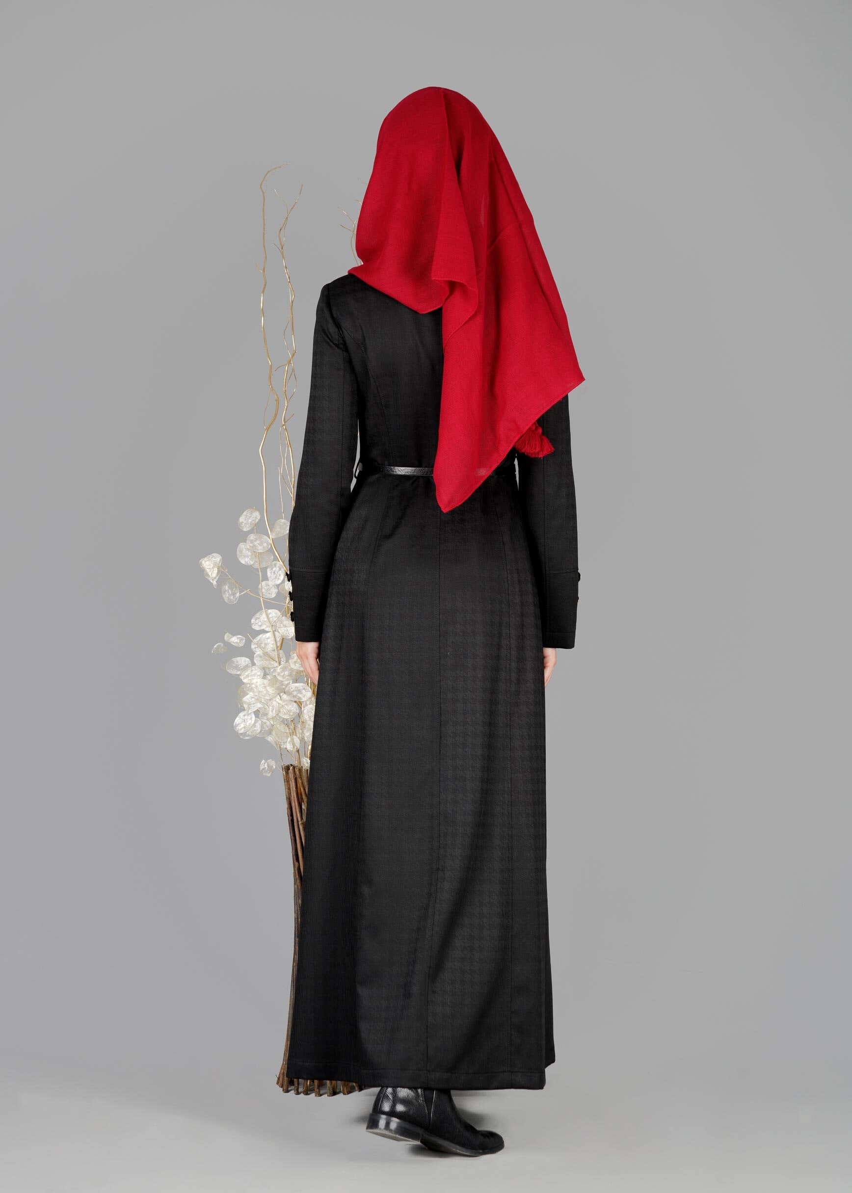 Tesettür giyim SİYAH DÜĞME DETAYLI KEMERLİ PARDESÜ 1854