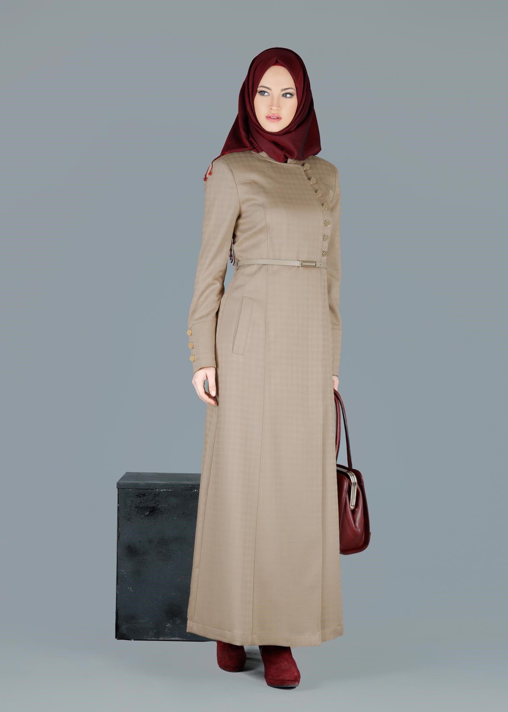 Tesettür giyim KAHVE DÜĞME DETAYLI KEMERLİ PARDESÜ 1854