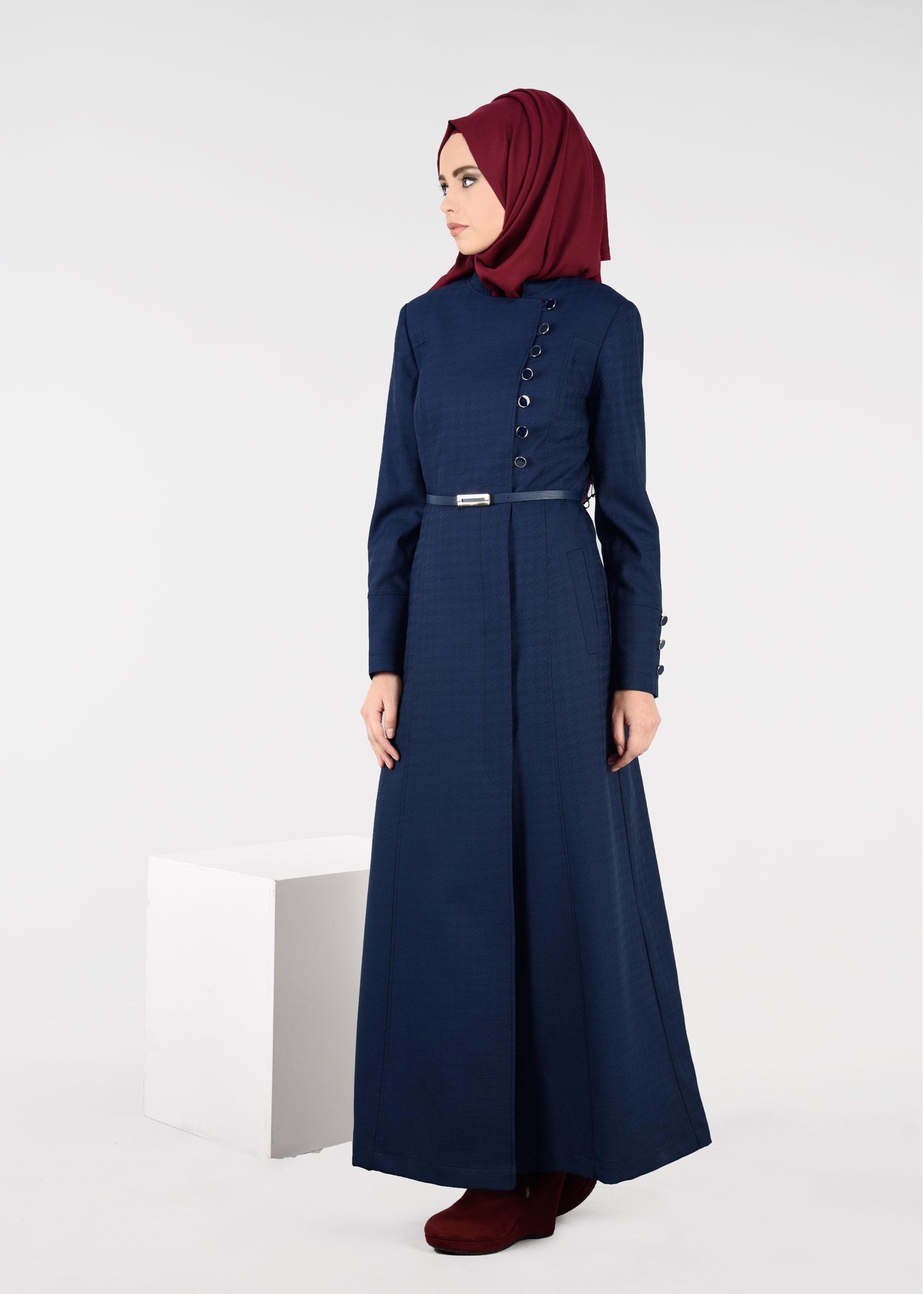 Tesettür giyim LACİVERT DÜĞME DETAYLI KEMERLİ PARDESÜ 1854