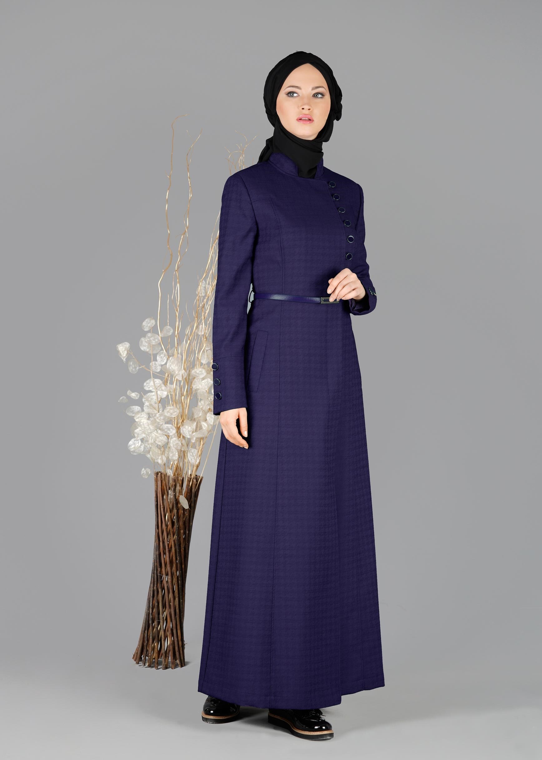 Tesettür giyim LACİVERT DÜĞME DETAYLI KEMERLİ PARDESÜ 1854