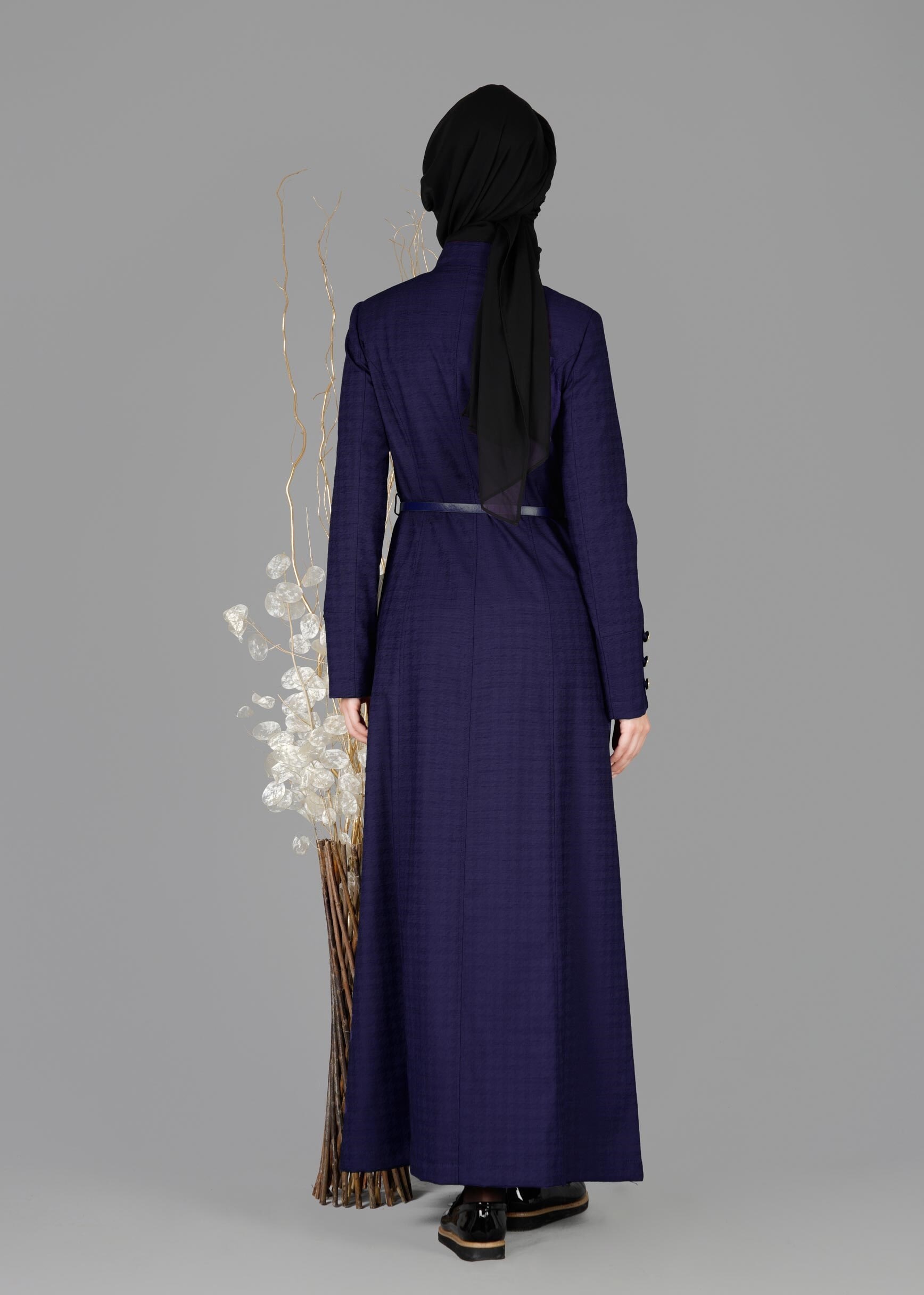 Tesettür giyim LACİVERT DÜĞME DETAYLI KEMERLİ PARDESÜ 1854