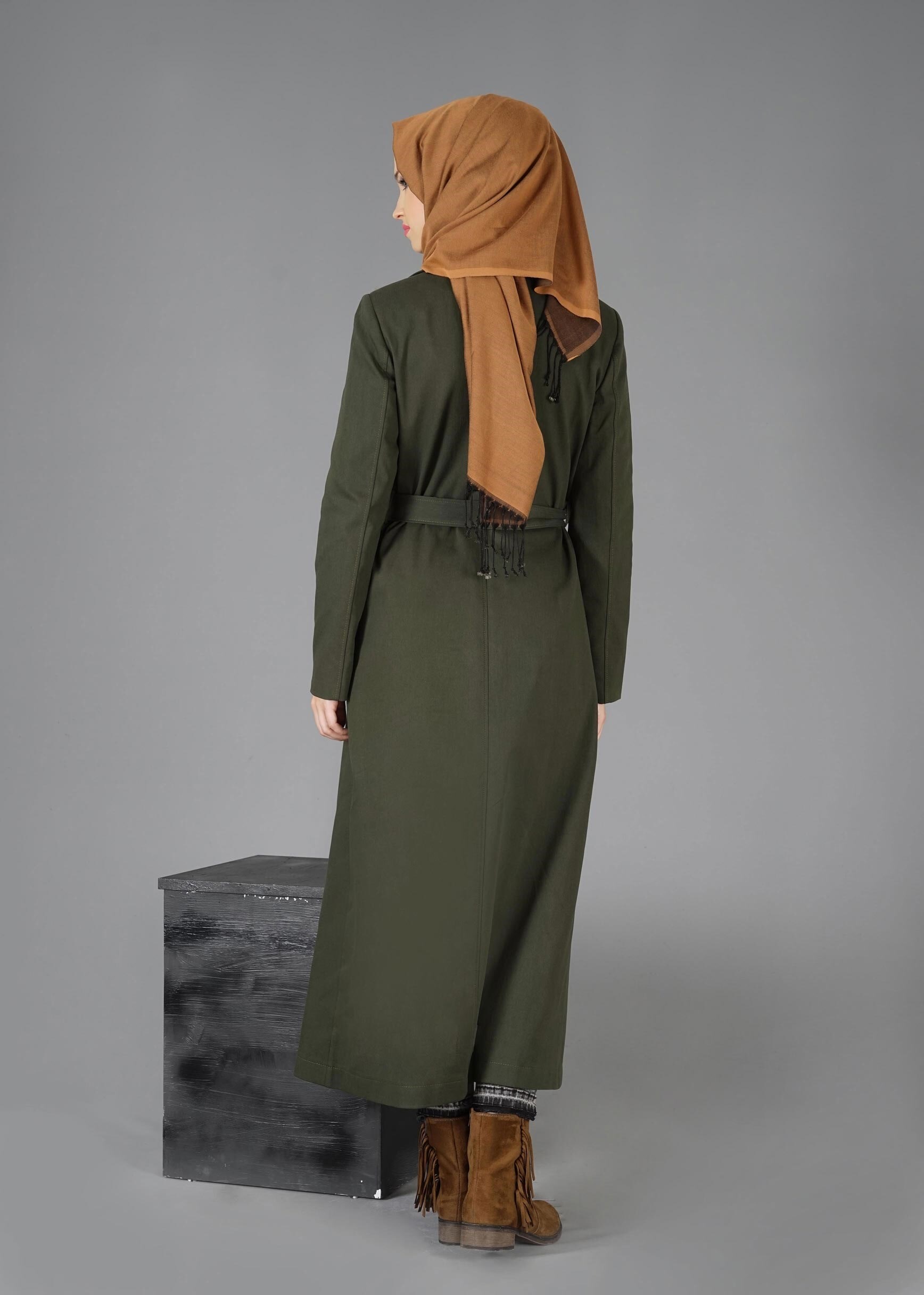 Tesettür giyim HAKİ PAMUKLU KRUVAZE PARDESÜ 1877