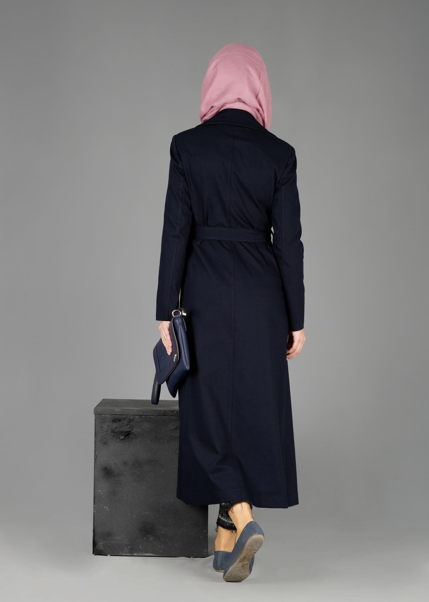 Tesettür giyim LACİVERT PAMUKLU KRUVAZE PARDESÜ 1877