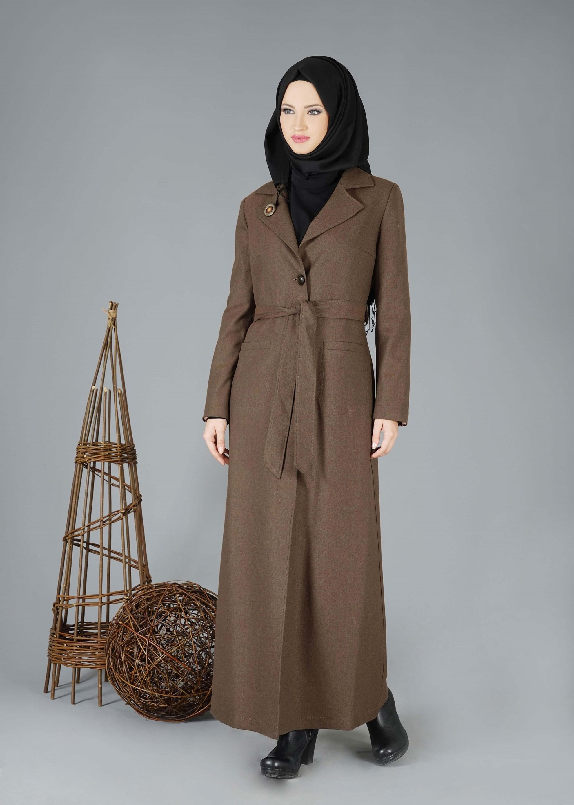 Tesettür giyim KAHVE KRUVAZE YAKA KUŞAKLI PARDESÜ 1878