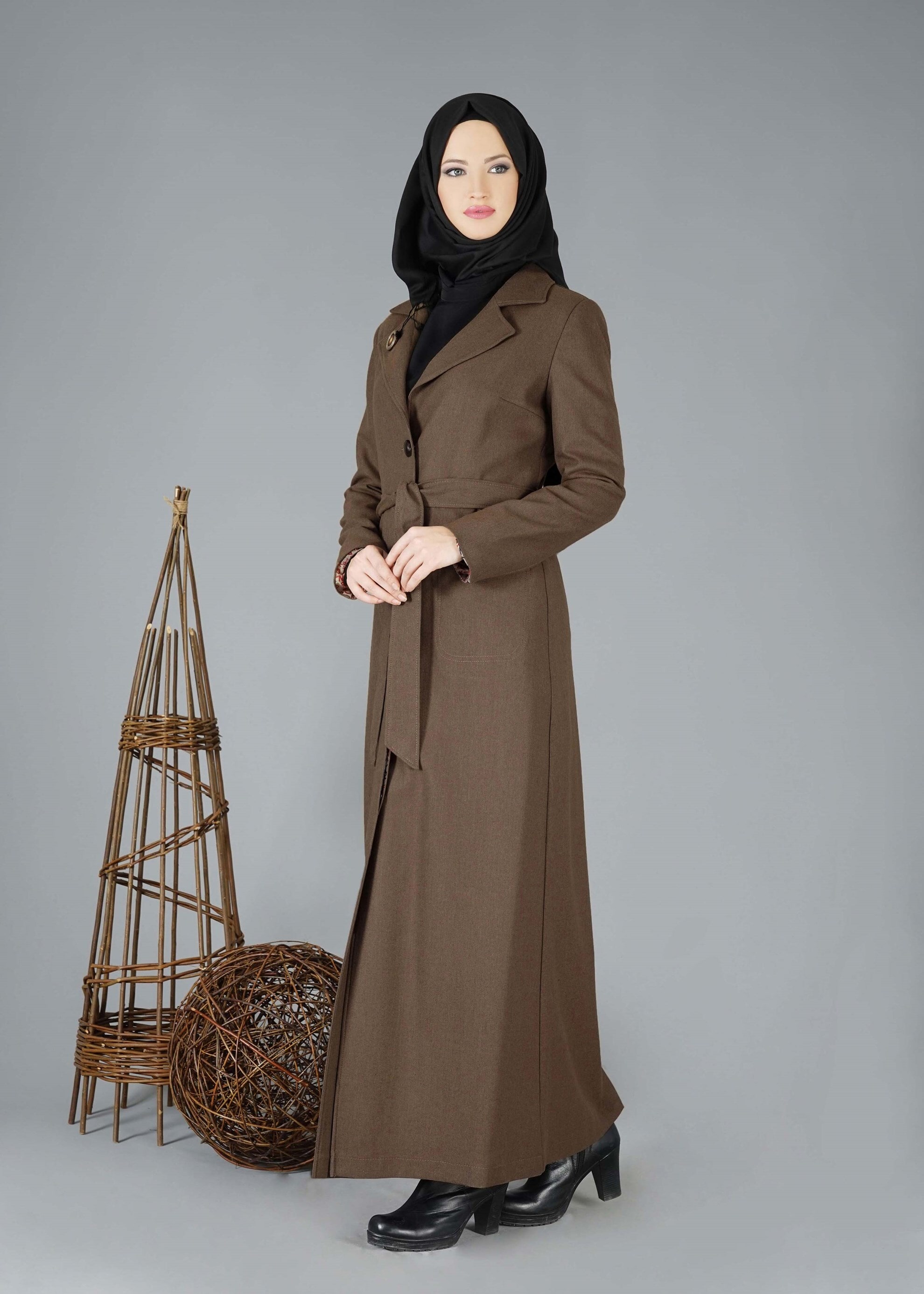 Tesettür giyim KAHVE KRUVAZE YAKA KUŞAKLI PARDESÜ 1878