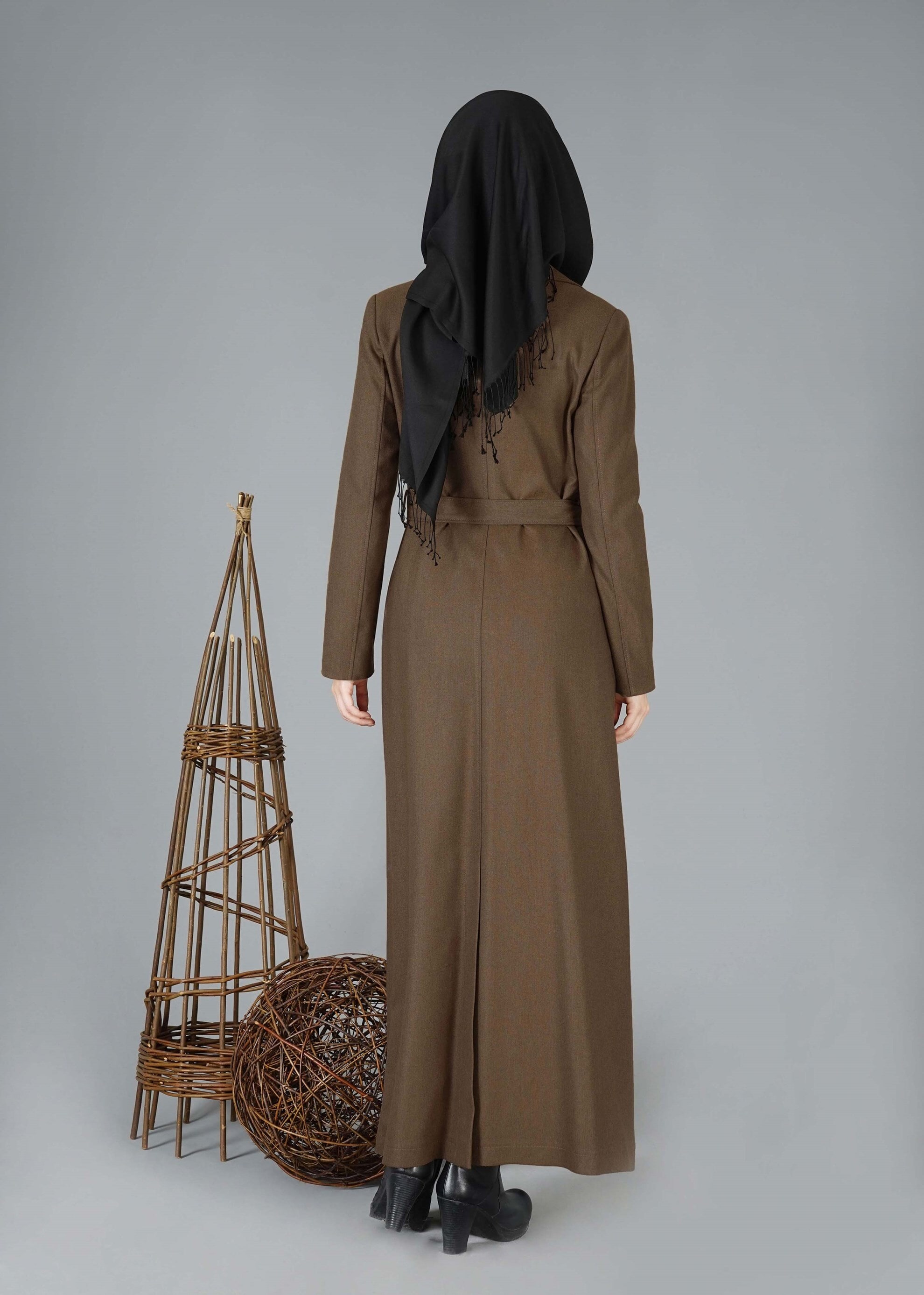 Tesettür giyim KAHVE KRUVAZE YAKA KUŞAKLI PARDESÜ 1878
