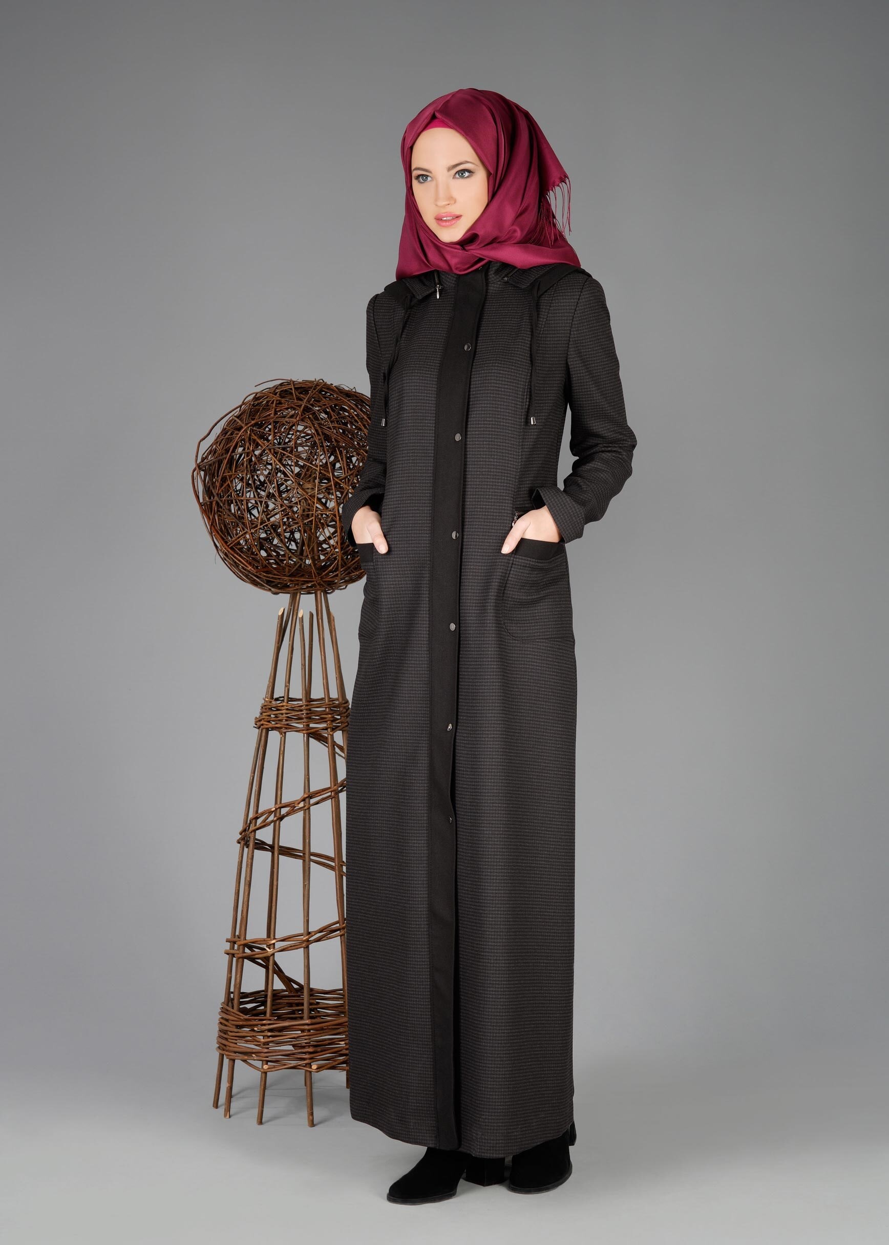 Tesettür giyim GRİ KAPÜŞONLU ÇITÇITLI PARDESÜ 1883