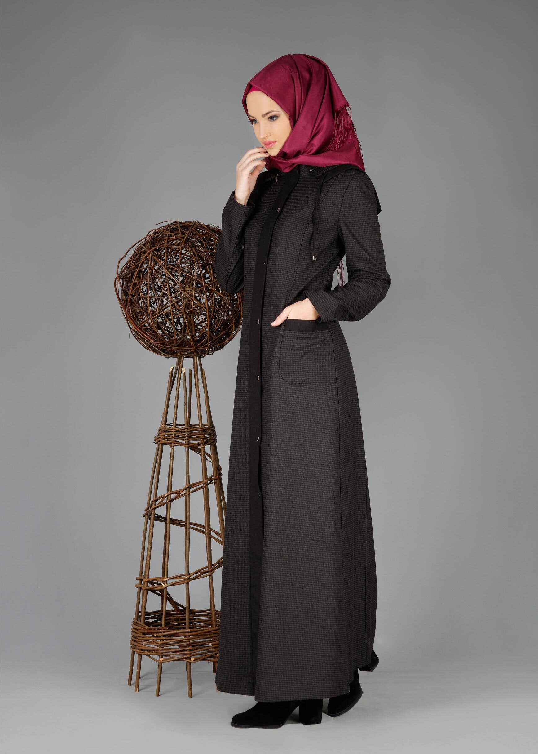 Tesettür giyim GRİ KAPÜŞONLU ÇITÇITLI PARDESÜ 1883