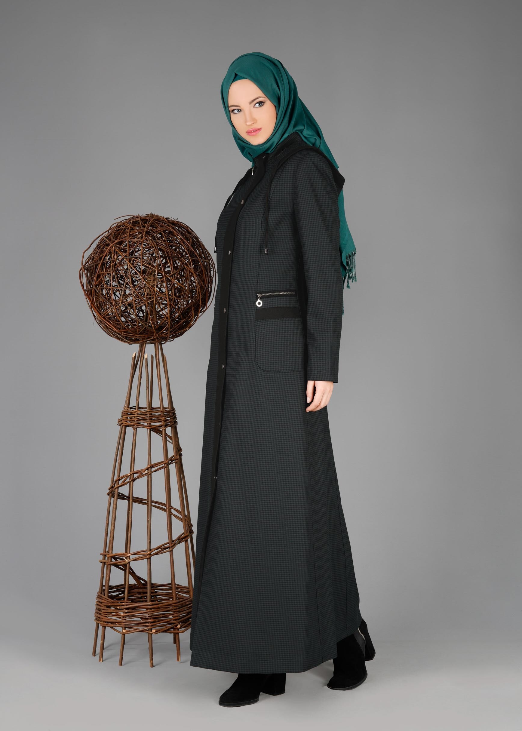 Tesettür giyim YEŞİL KAPÜŞONLU ÇITÇITLI PARDESÜ 1883