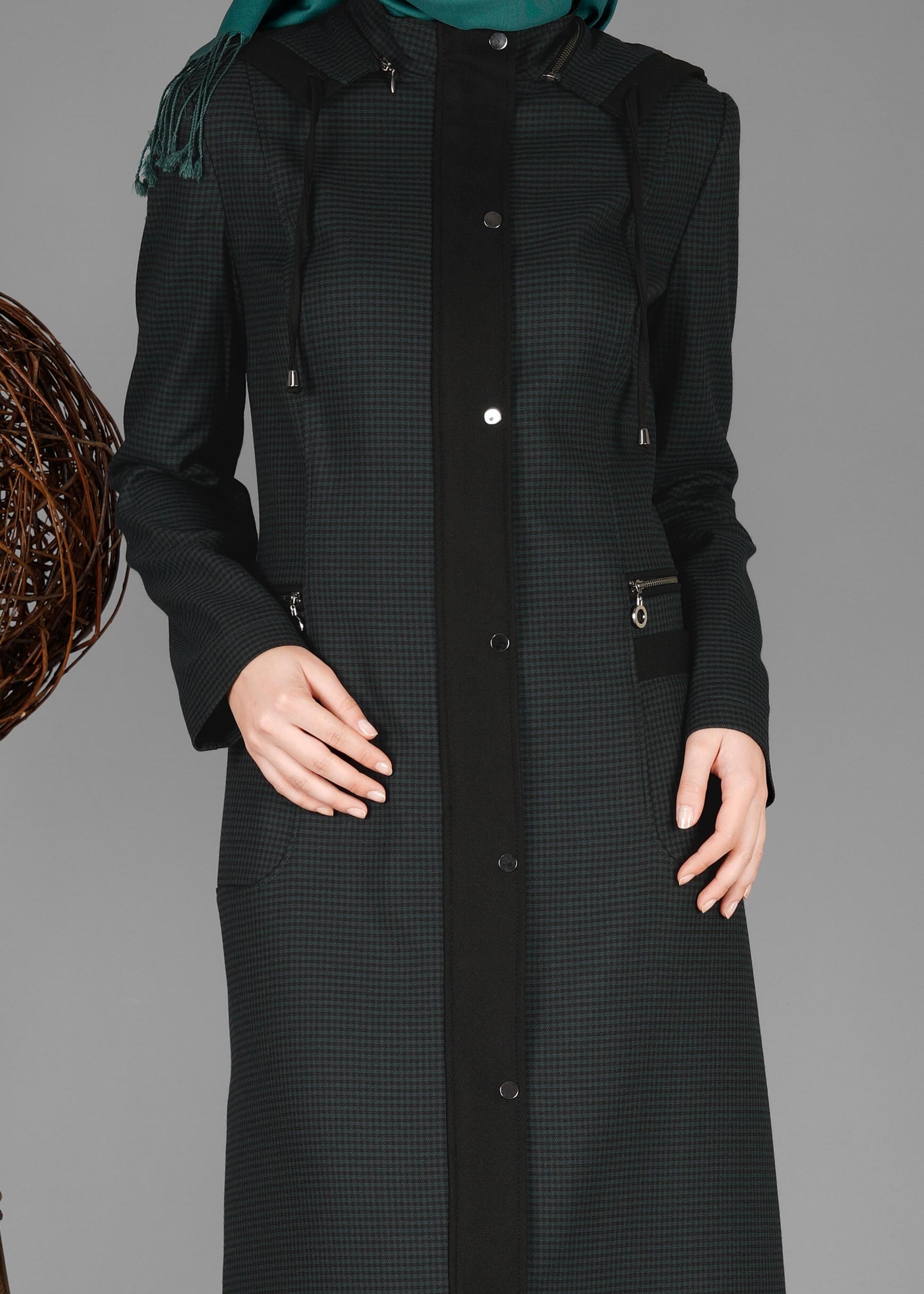 Tesettür giyim YEŞİL KAPÜŞONLU ÇITÇITLI PARDESÜ 1883