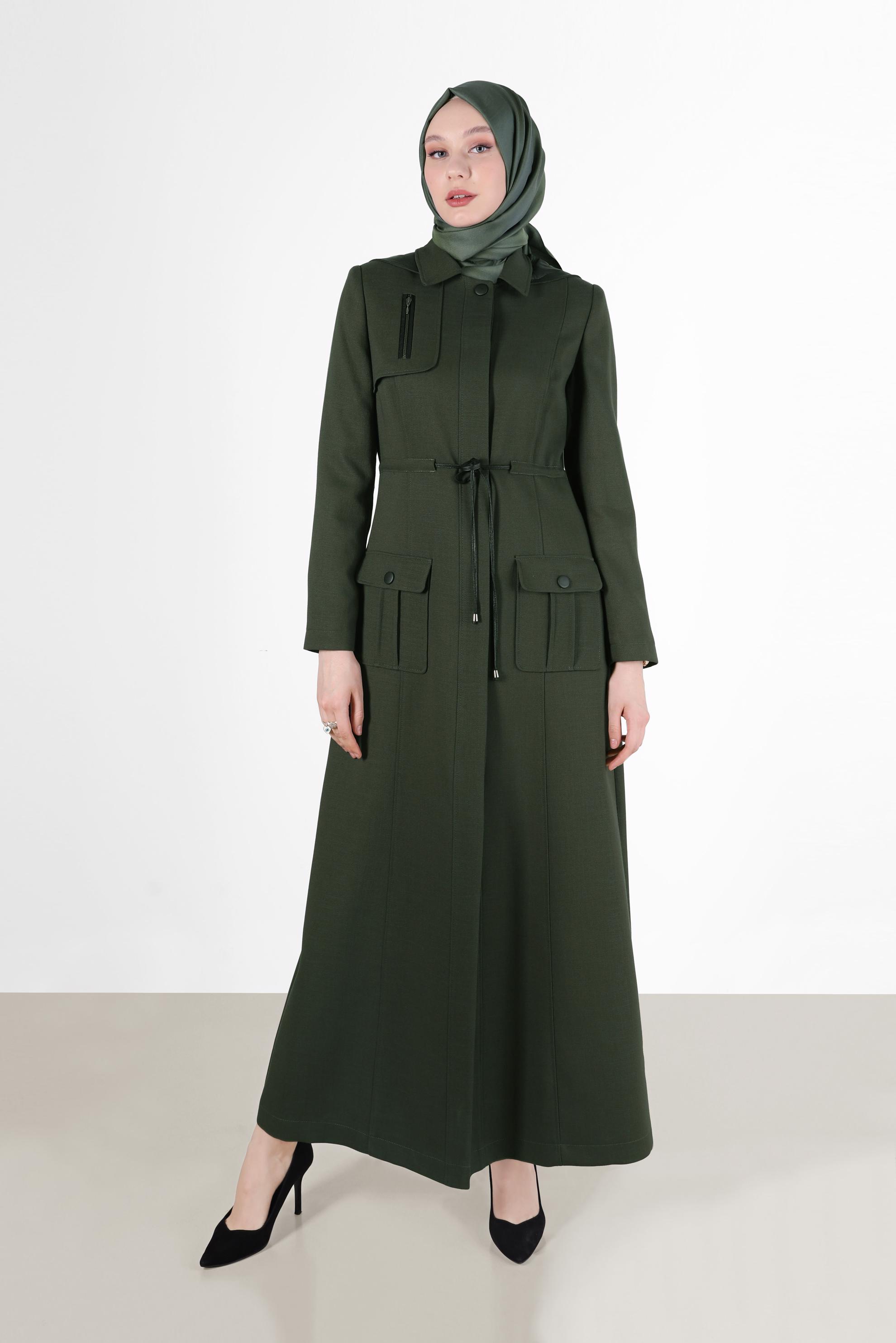 Tesettür giyim HAKİ BELİ BÜZGÜLÜ CEP DETAYLI PARDESÜ 1884