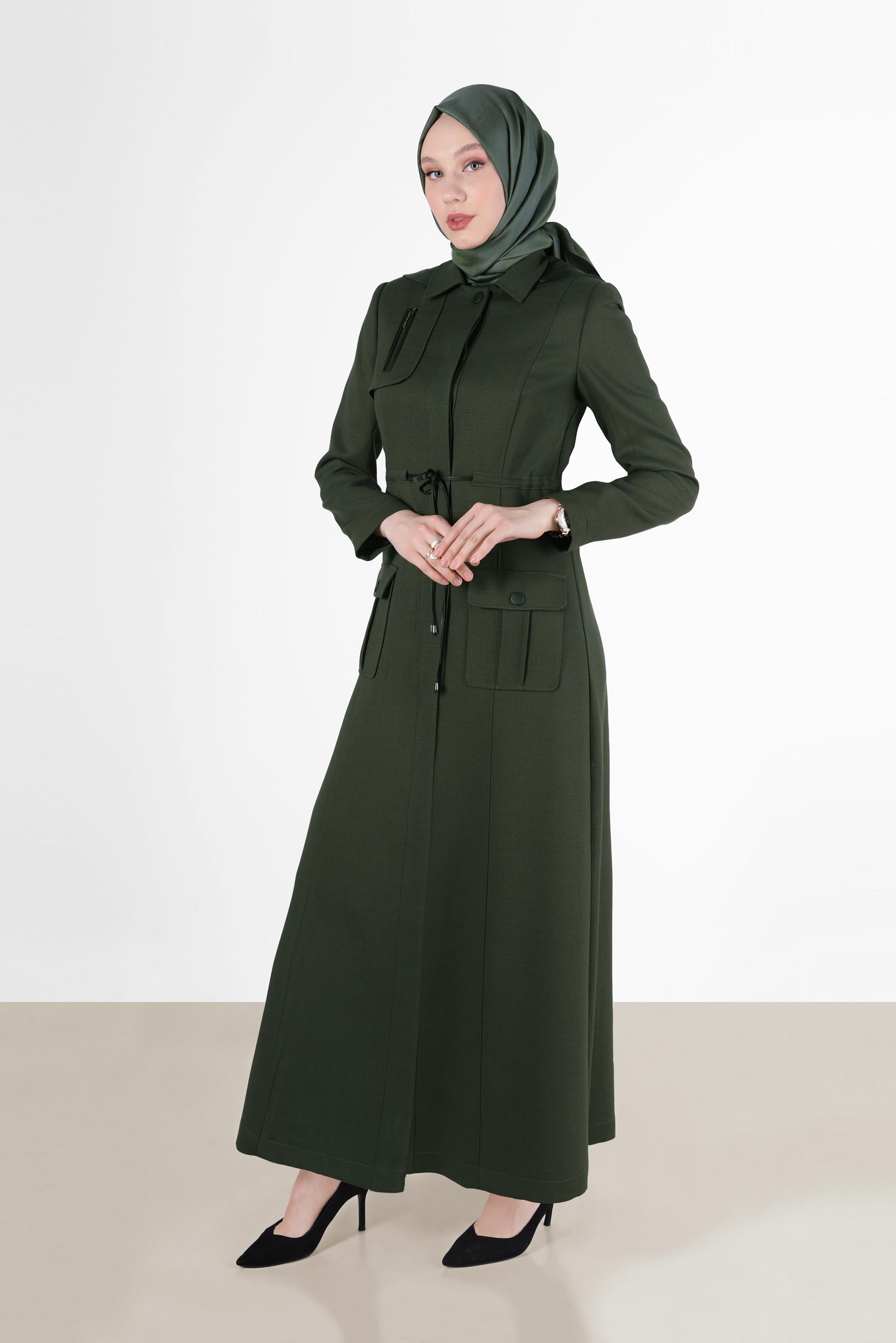 Tesettür giyim HAKİ BELİ BÜZGÜLÜ CEP DETAYLI PARDESÜ 1884